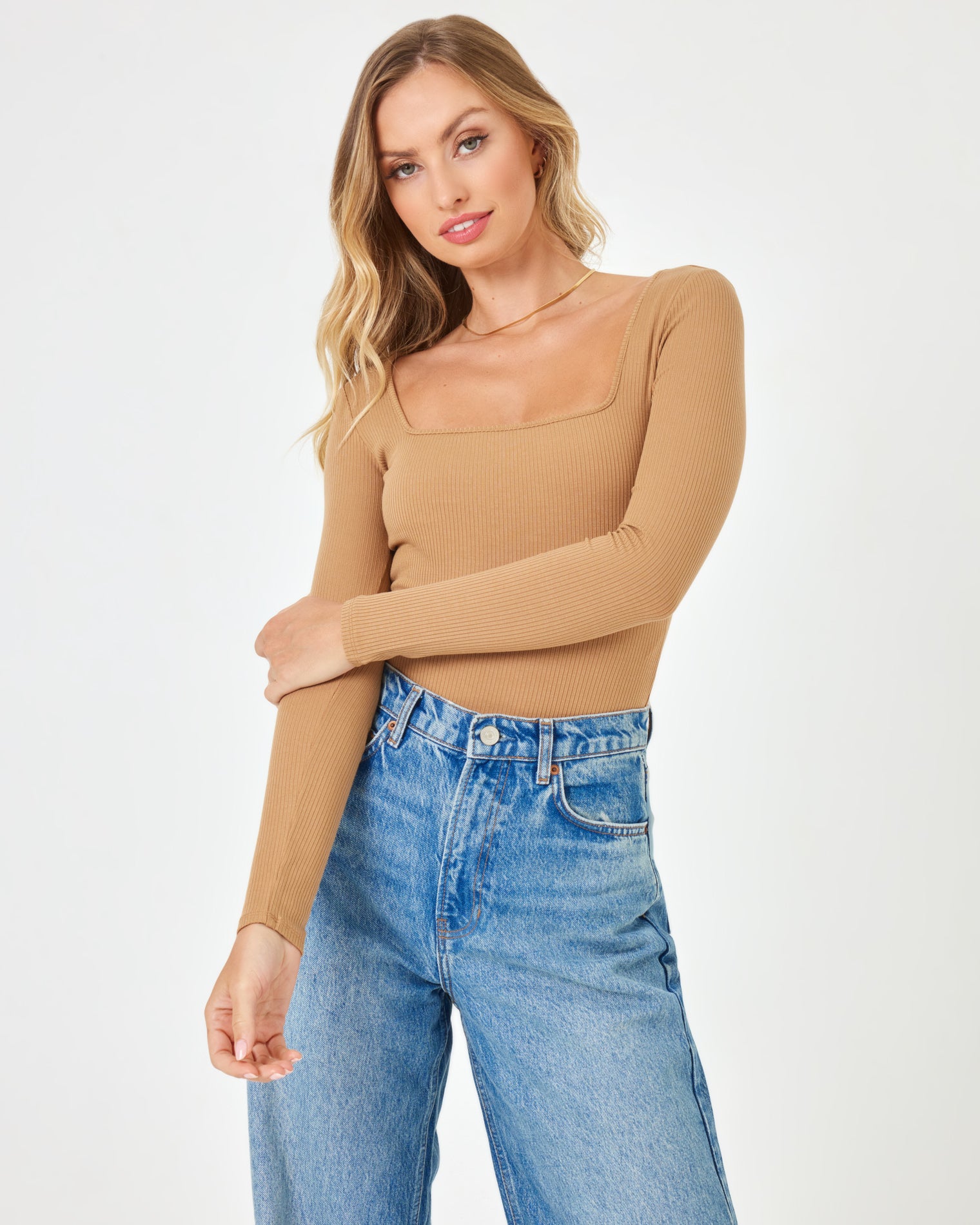 Amore Bodysuit - Camel Black | Model: Taylor (size: S)