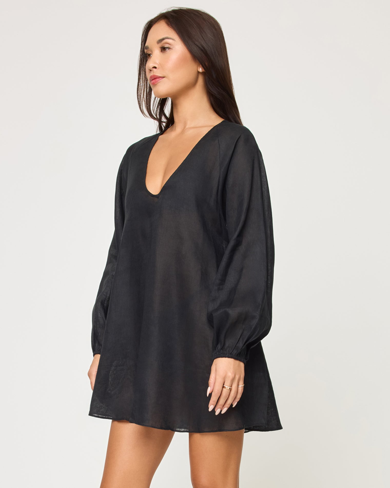 Boat Trip Tunic - Black Black | Model: Jocelyn (size: S)