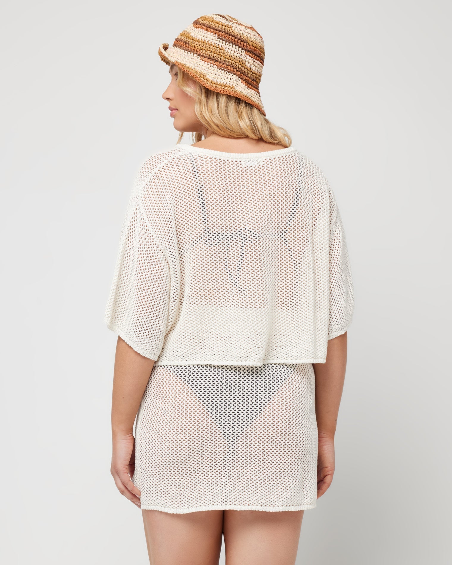 Coast Is Clear Top - Cream Cream | Model: Sydney (size: XL)