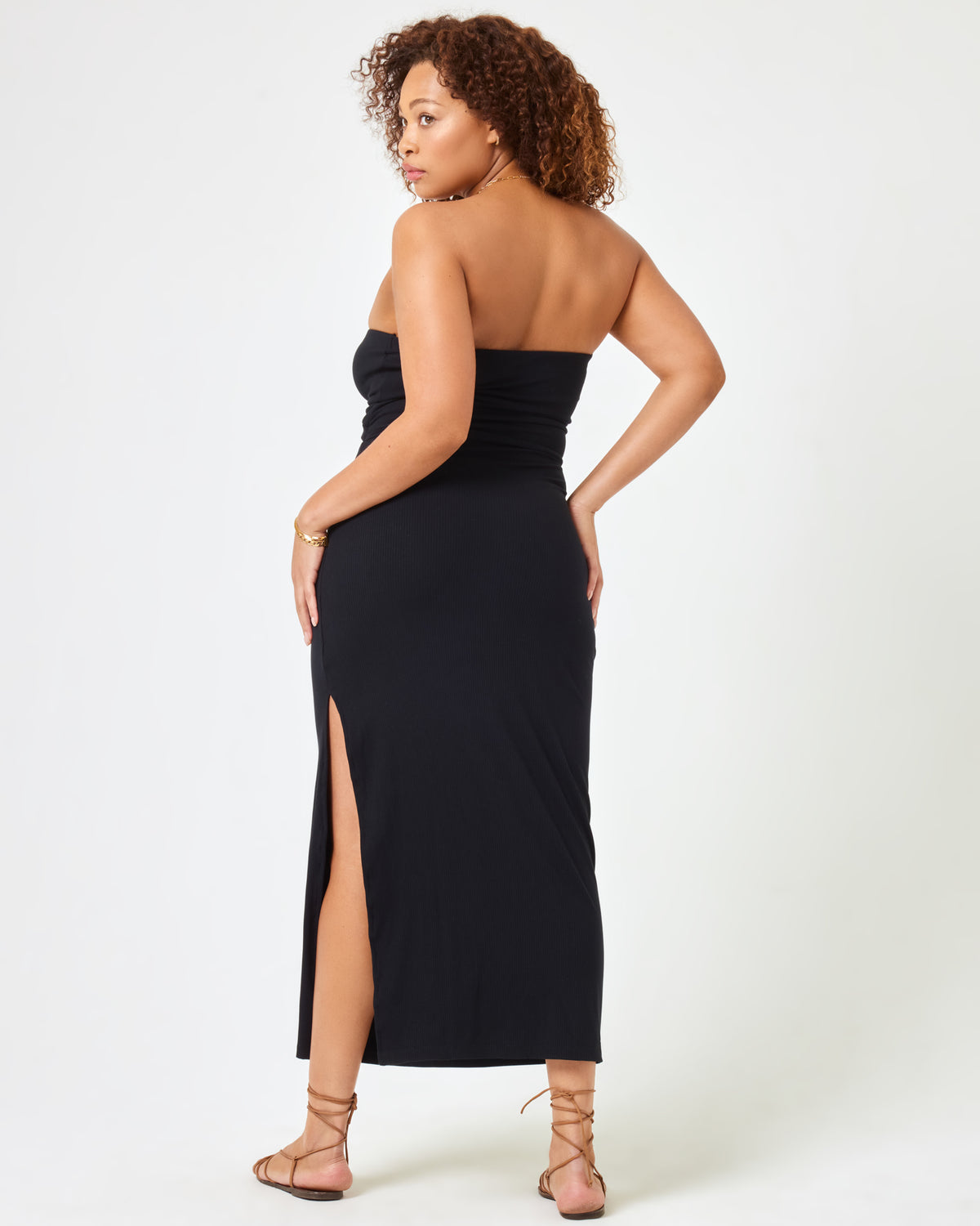 Kierra Dress - Black Black | Model: Amber (size: XL)
