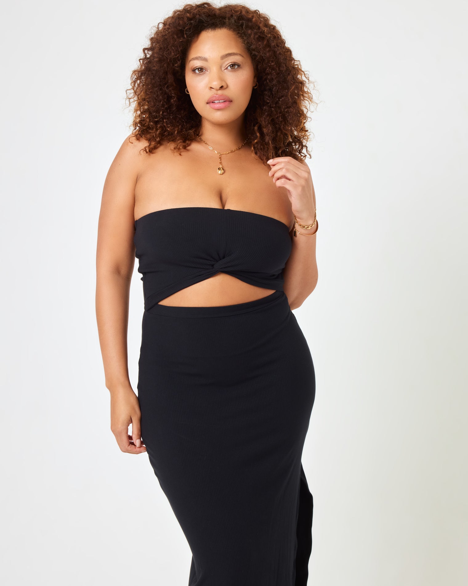 Kierra Dress - Black Black | Model: Amber (size: XL)