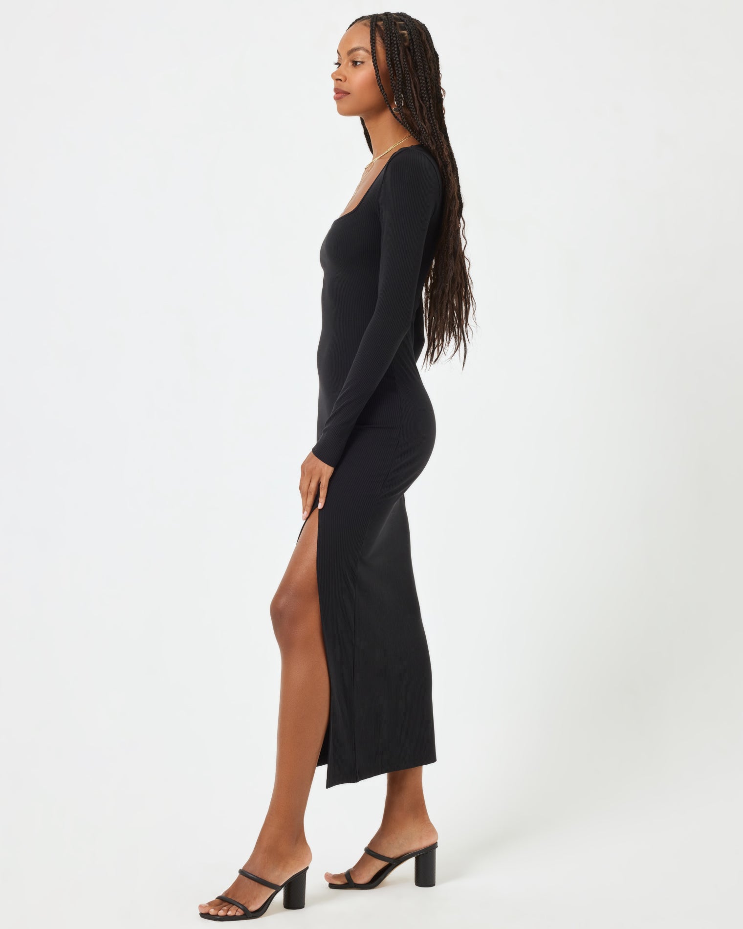 Windsor Dress - Black Black | Model: Taelor (size: S)