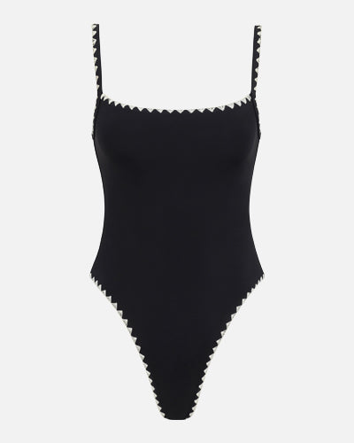ONE PIECES