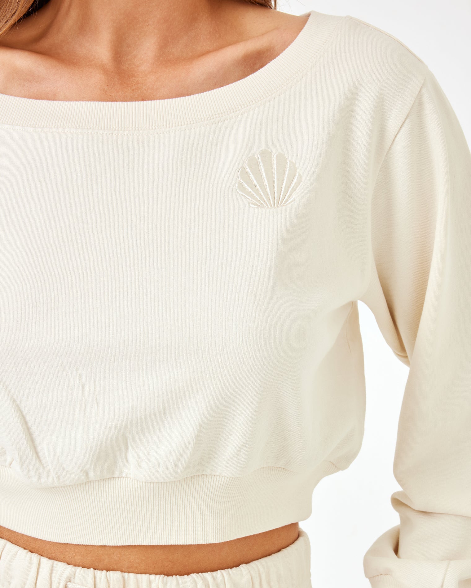 LSPACE X Anthropologie Bancroft Sweatshirt - Cream Cream | Model: Daria (size: S)