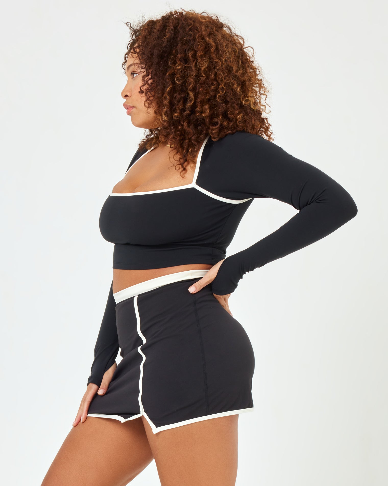 Campbell Skort - Black-Cream Black-Cream | Model: Amber (size: XL)