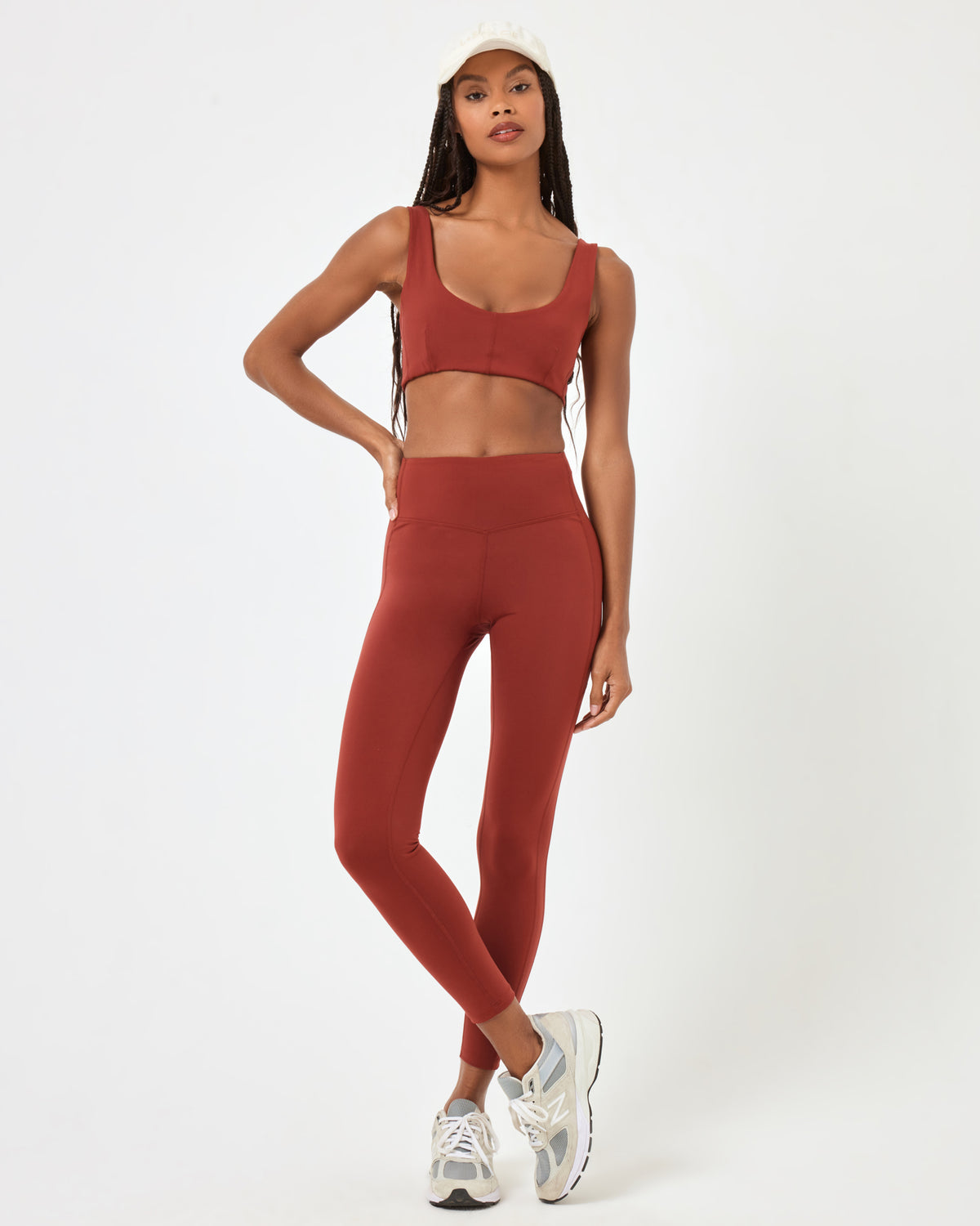Comeback Sports Bra Umber | Model: Taelor (size: S)