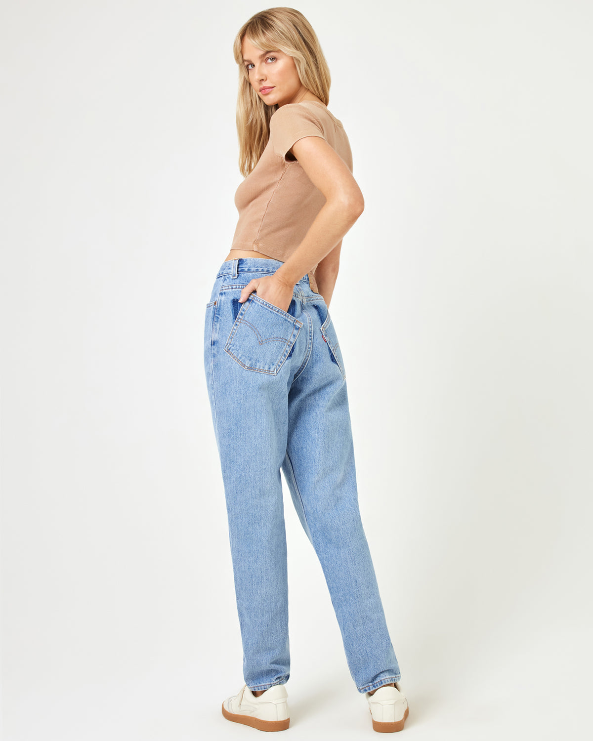 aligrace Michelle Tilted Denim Pant Blue | Model: Lura (size: S)