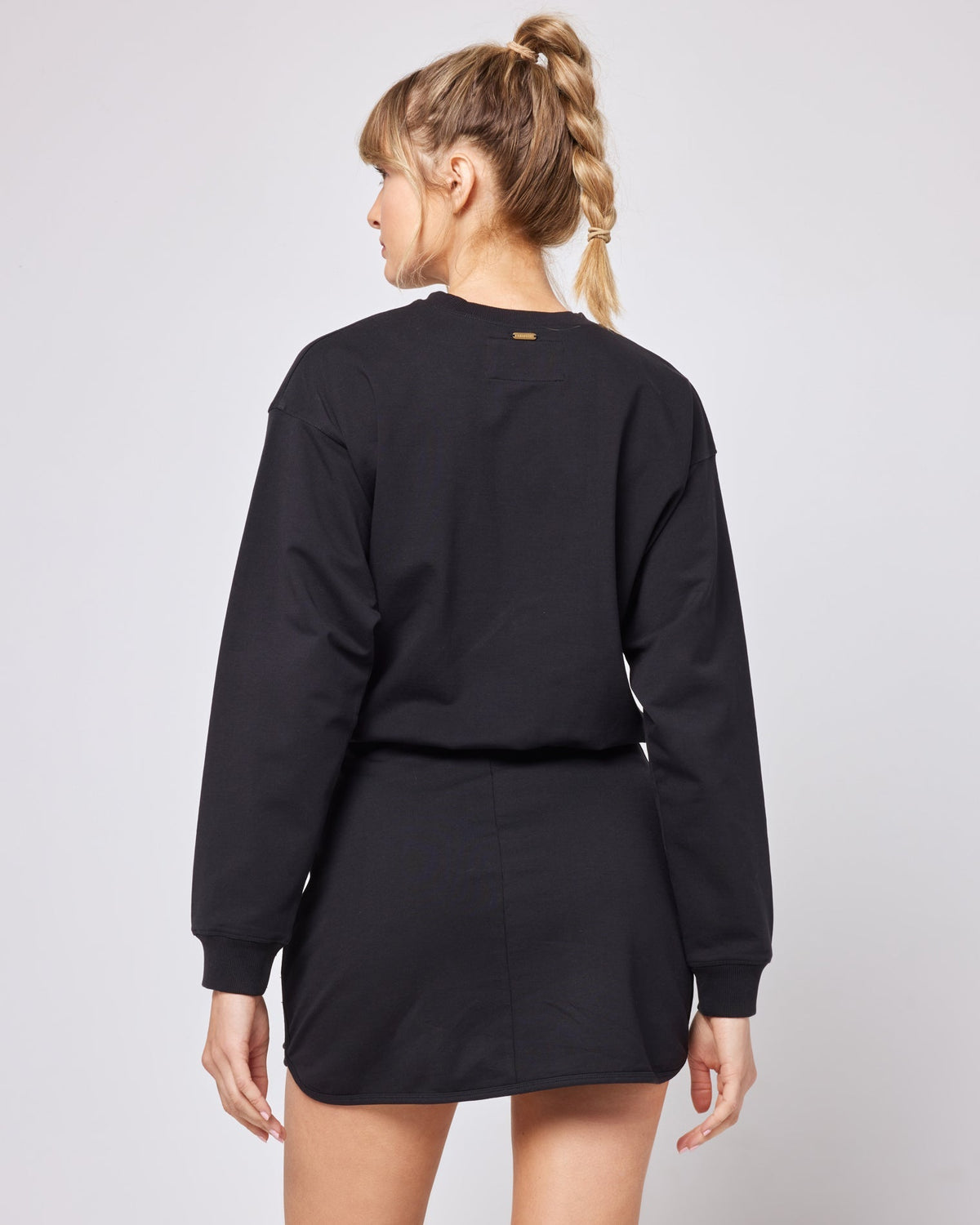 Groove Dress - Black Black | Model: Lura (size: S)