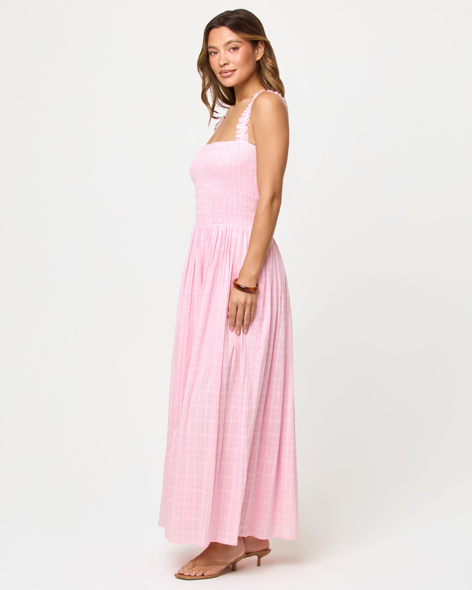 Wren Maxi - Rosewater LSPACE Wren Maxi in rosewater, three-quarter view on model.