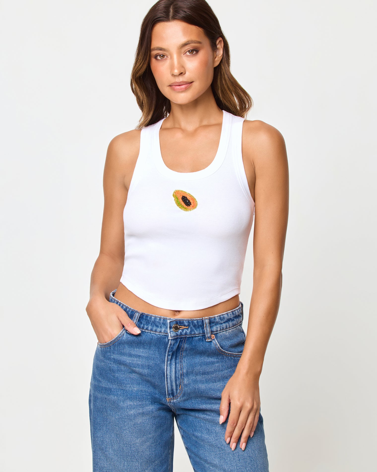 Ash Tank - Papaya Papaya | Badge:New Arrival_#B2AC88_#ffffff'
Close-up front view of model wearing the LSPACE Ash Tank in papaya.