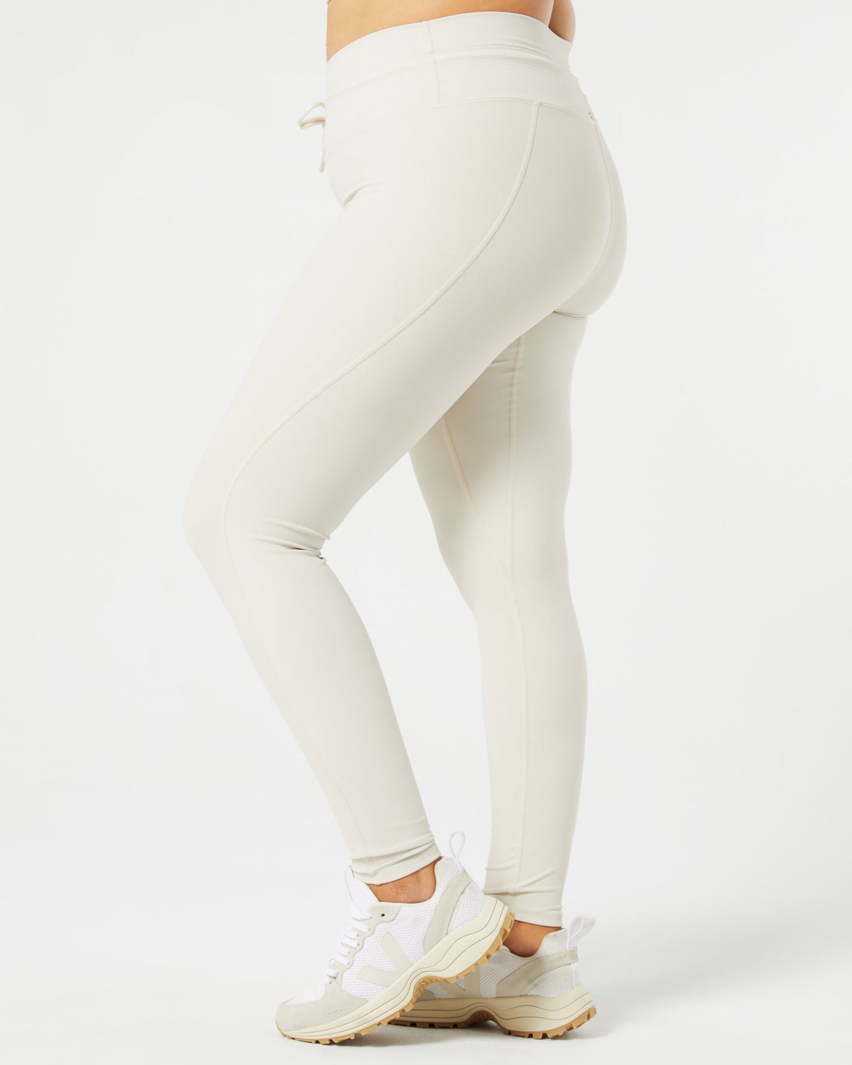 Turner Legging - Bone Bone | Model: Ali (size: XL)