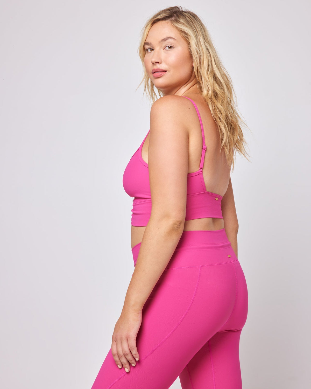 Soren Top - Bougainvillea Bougainvillea | Model: Sydney (size: XL)