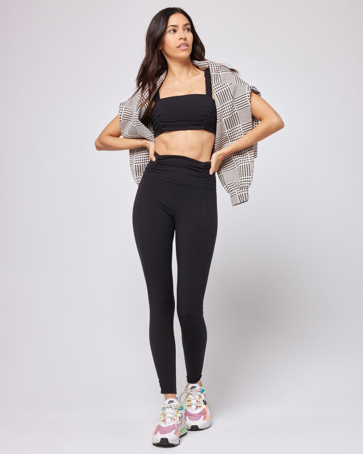 The Breaks Bra - Black Black | Model: Julianna (size: S)