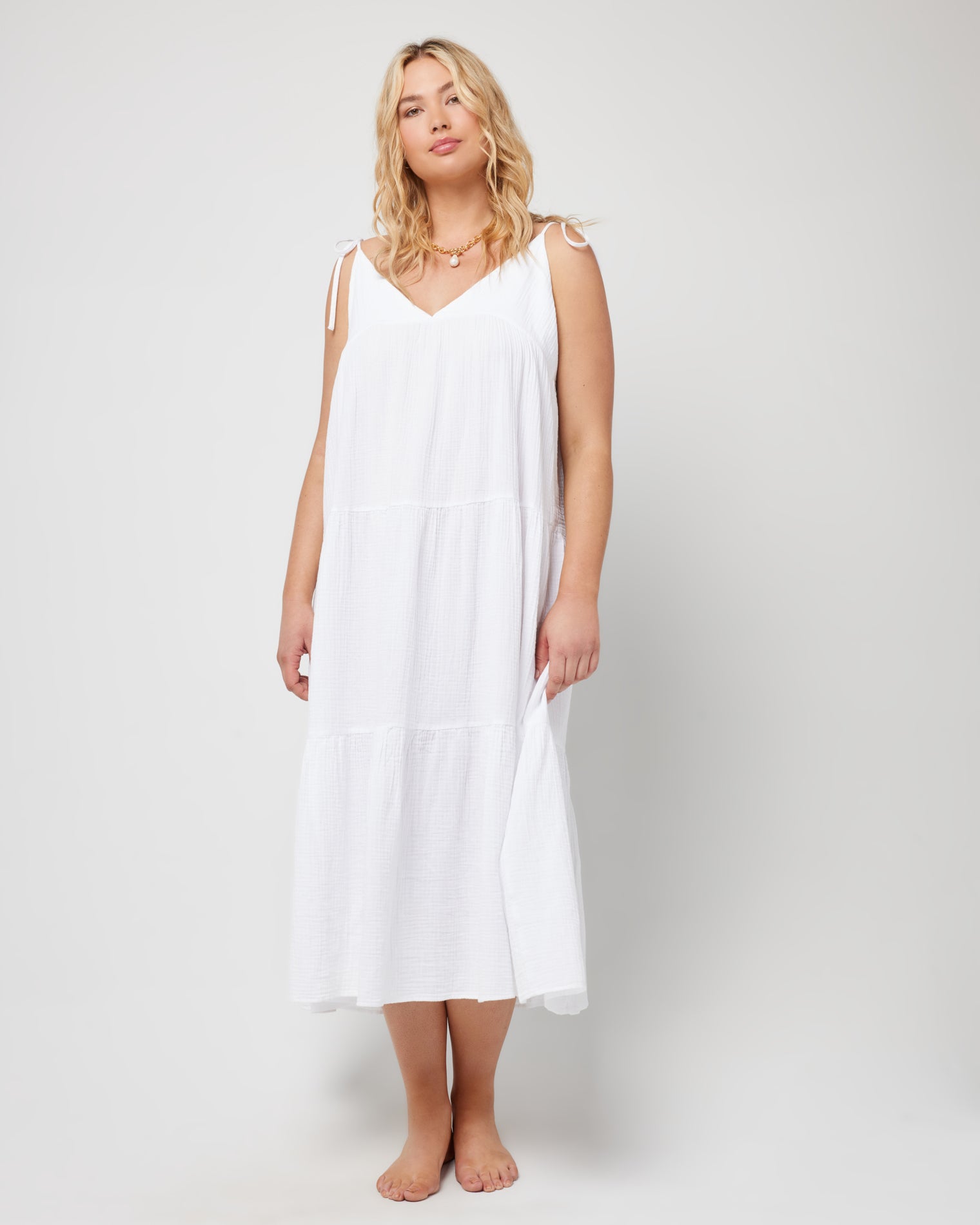 Ava Dress - White White | Model: Sydney (size: XL)