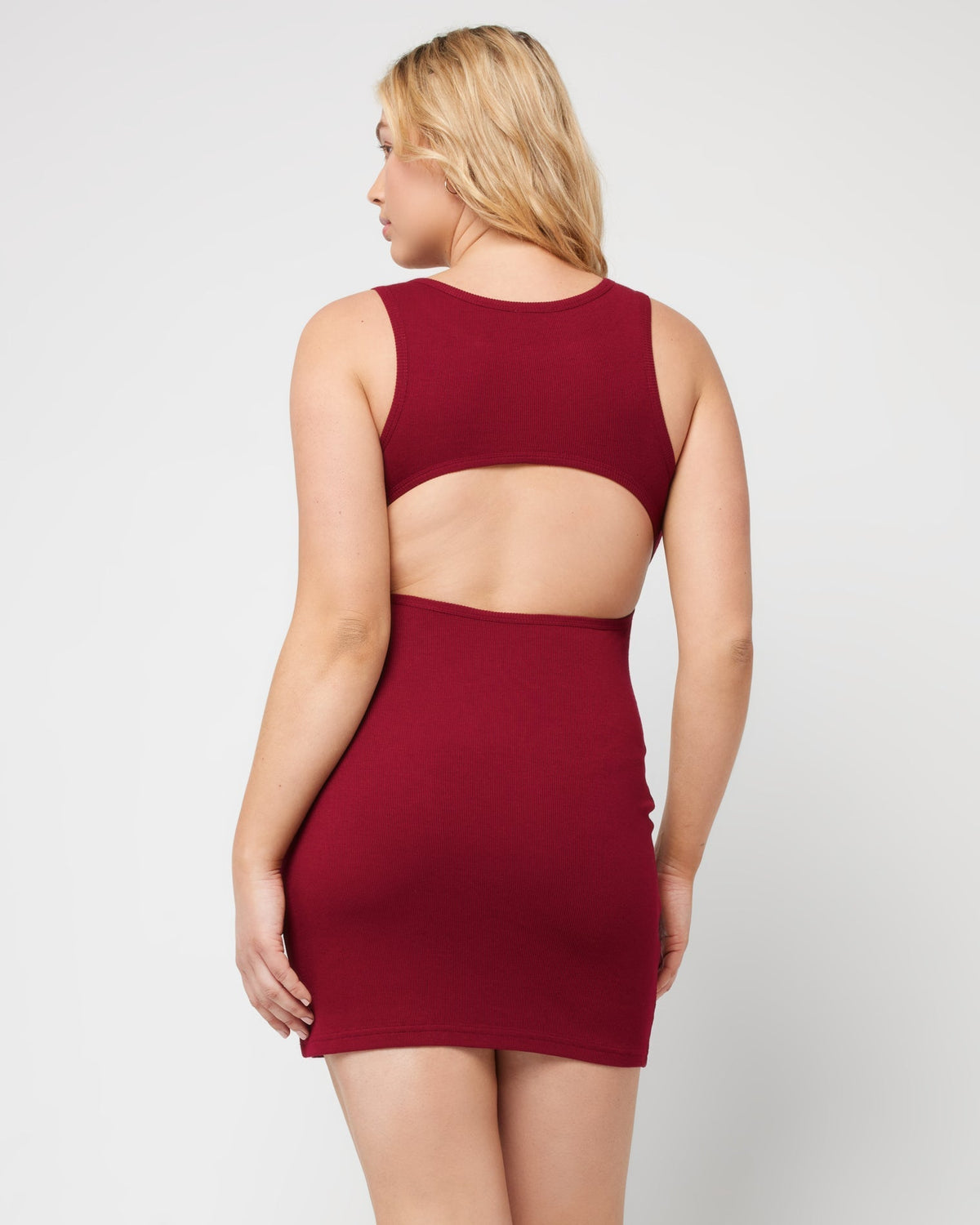 Ryan Dress - Cabernet Cabernet | Model: Sydney (size: XL)