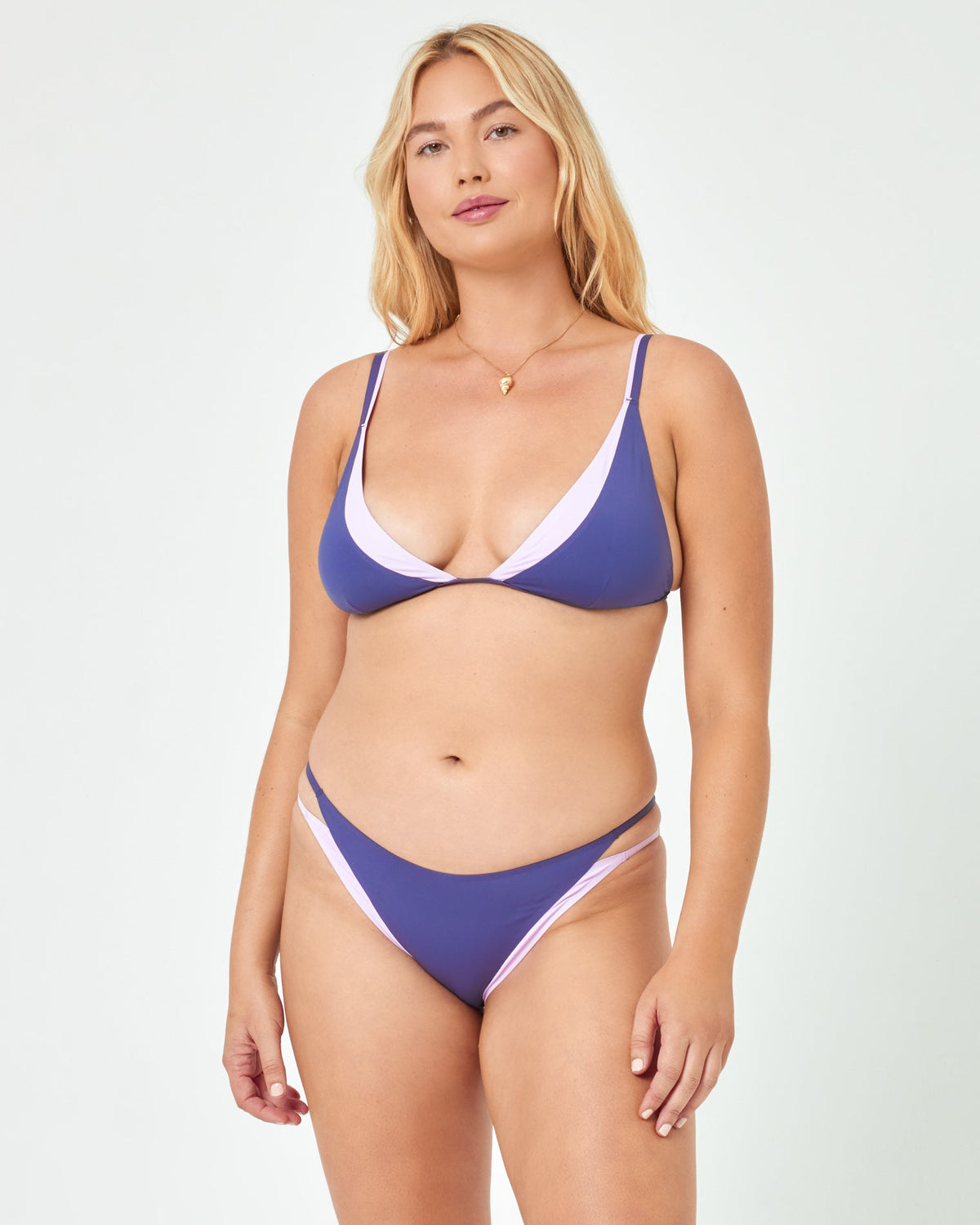 Seamless Billie Bikini Bottom - Slate Lily Slate-Lily | Model: Sydney (size: XL)