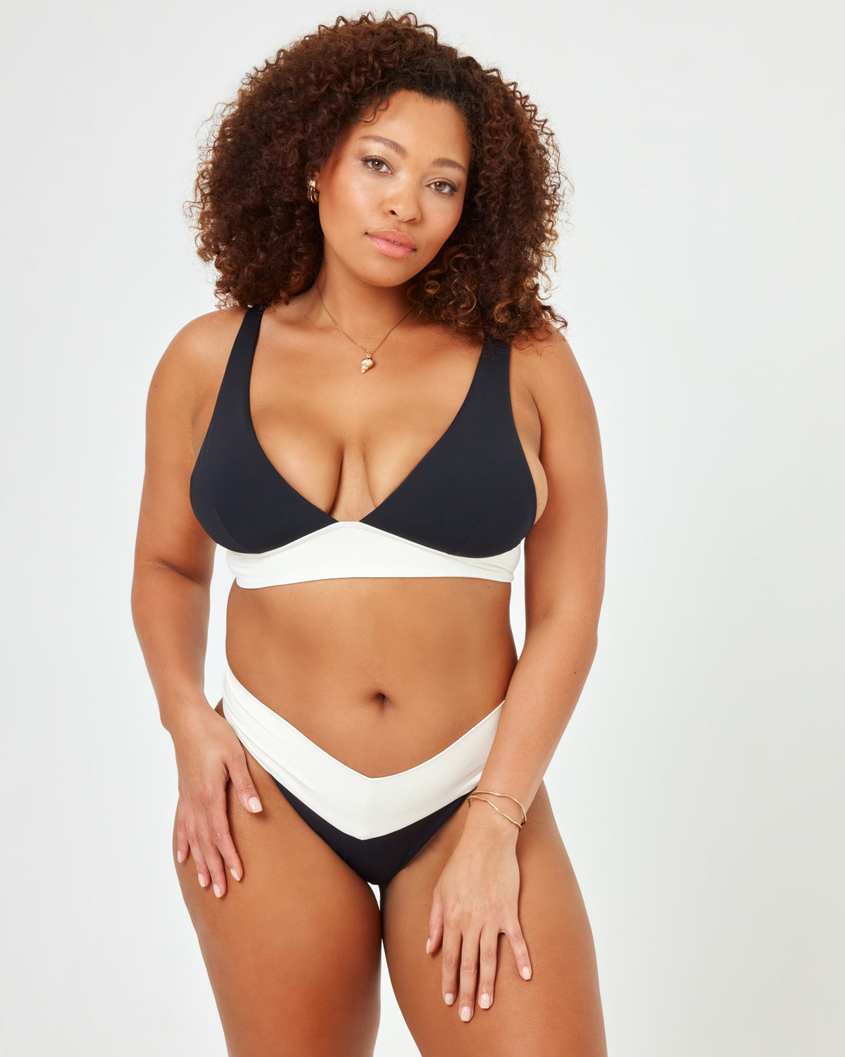 Quinn Bikini Bottom - Black-Cream Black-Cream | Model: Amber (size: XL)