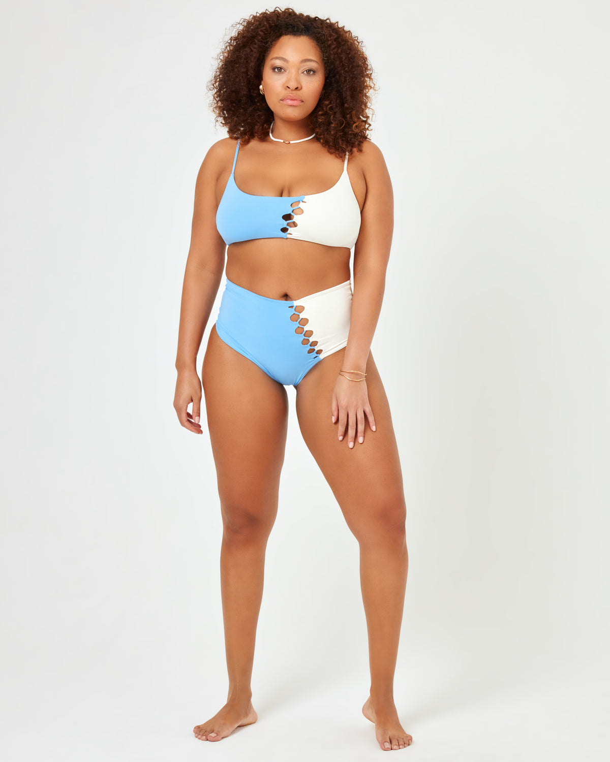 Solstice Bikini Top - Aura-Cream Aura-Cream | Model: Amber (size: XL) | Hover