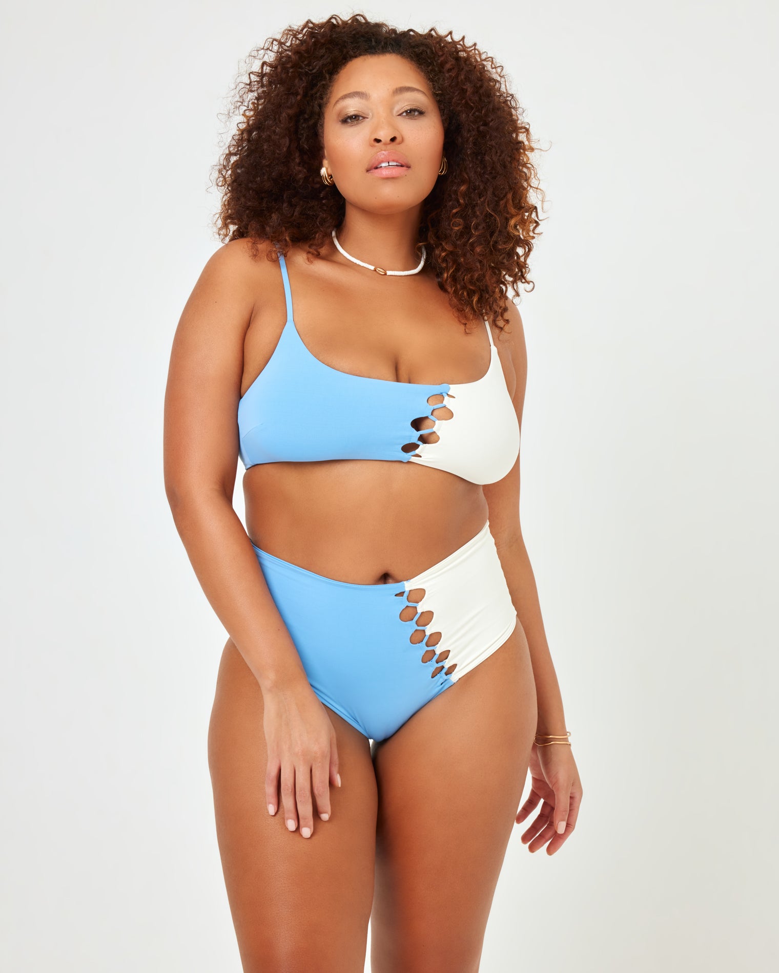 Solstice Bikini Top - Aura-Cream Aura-Cream | Model: Amber (size: XL)