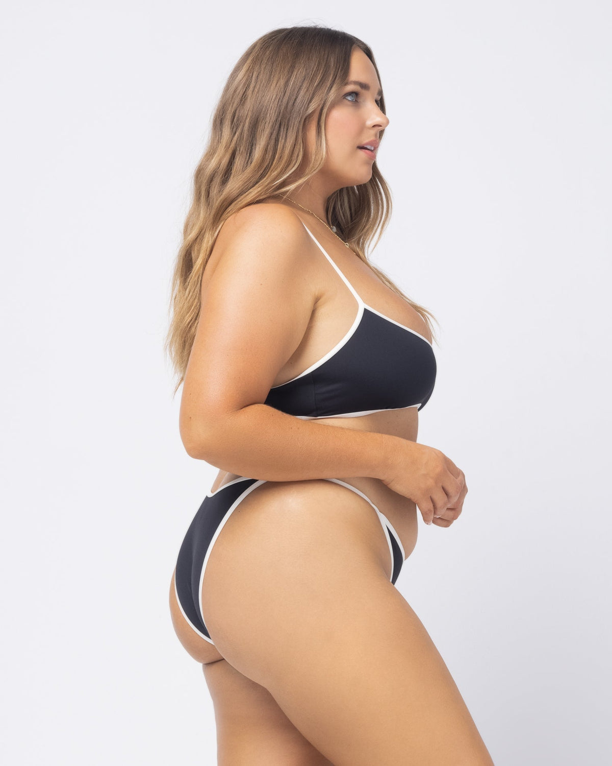 Tommy Bikini Bottom - Black Cream Black-Cream | Model: Ali (size: S)