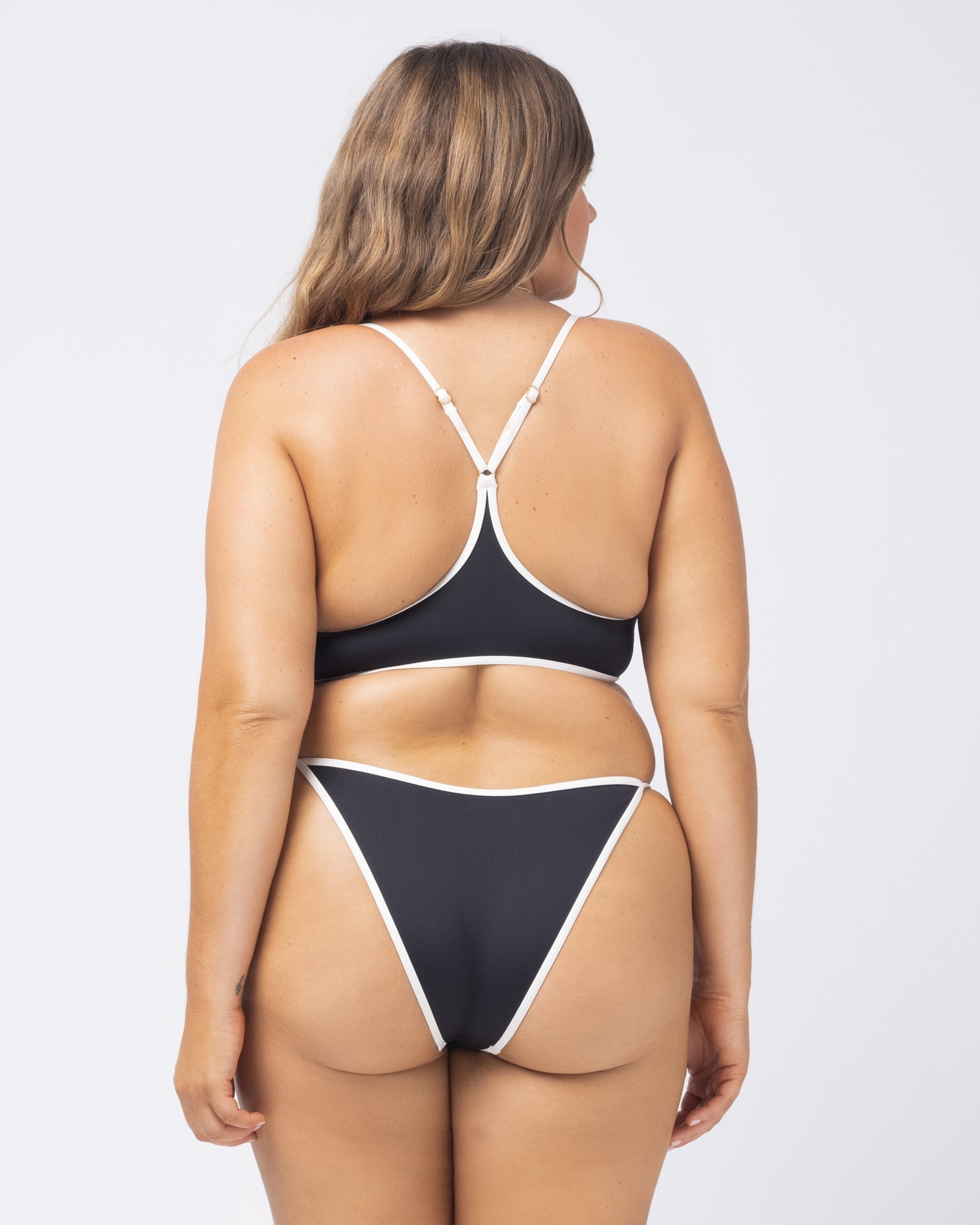 Tommy Bikini Bottom - Black Cream Black-Cream | Model: Ali (size: S)