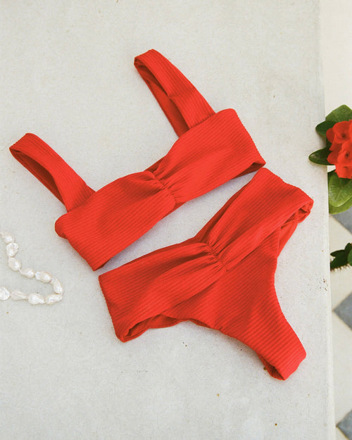 Flame | Badge:New Arrival_#B2AC88_#ffffff' Sustainable high waisted bikini bottoms in red ribbed fabric