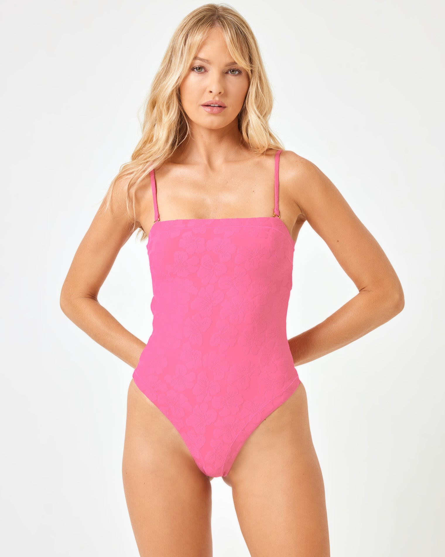 La Femme One Piece - Cosmo Cosmo | Model: Lura (size: S) | Hover