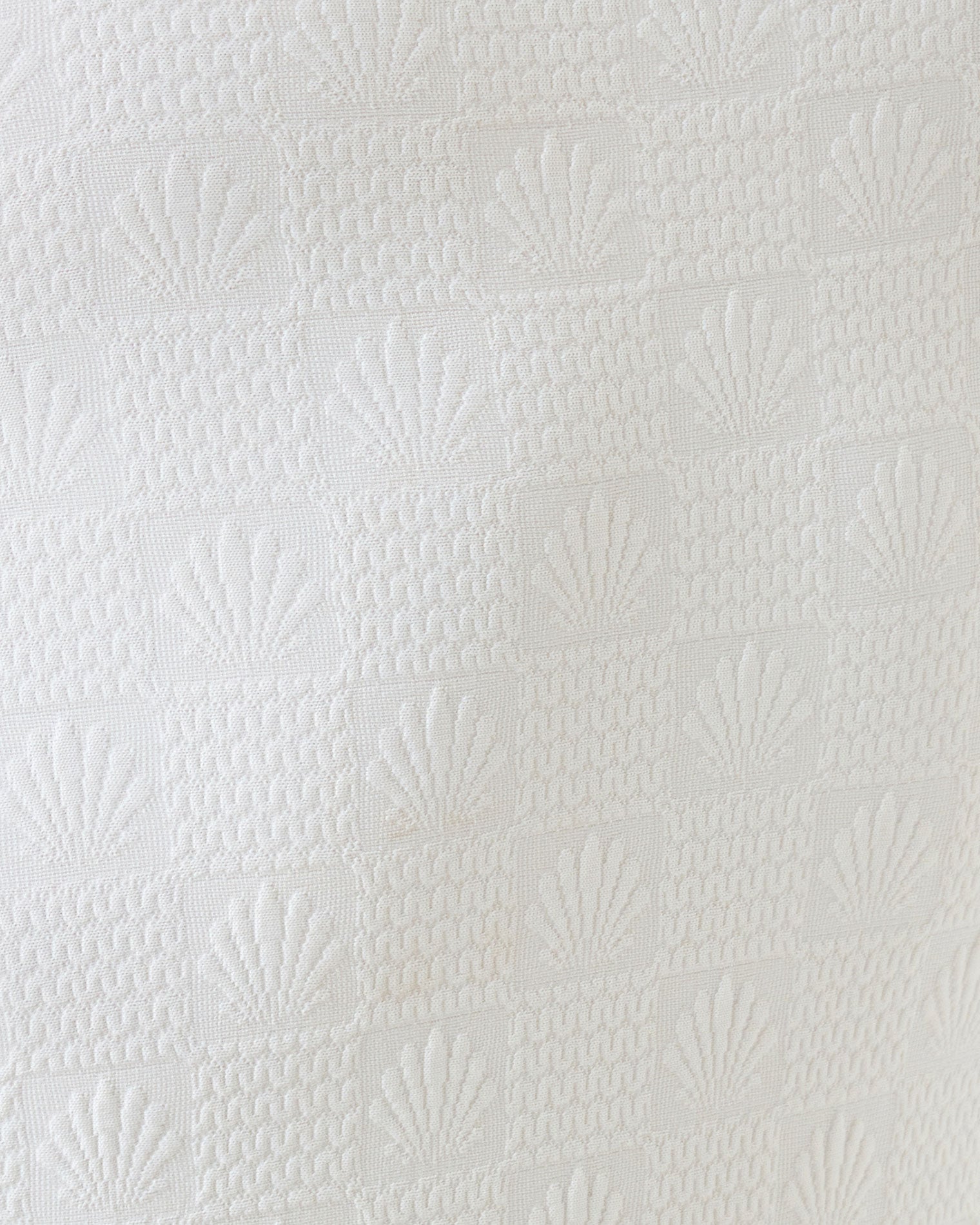Seashell Capri Skirt - White White | Model: Taelor (size: S)