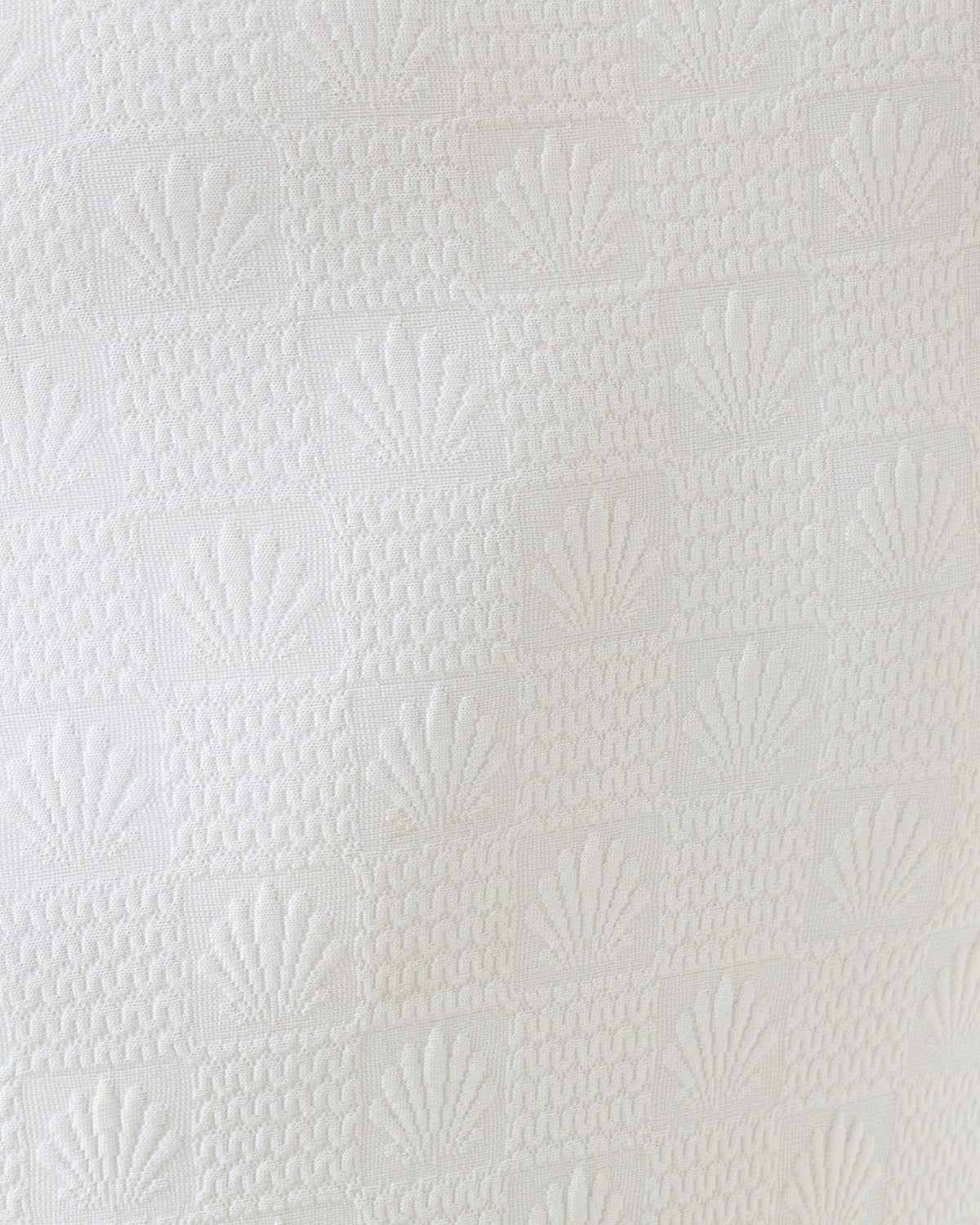 Seashell Capri Skirt - White White | Model: Taelor (size: S)