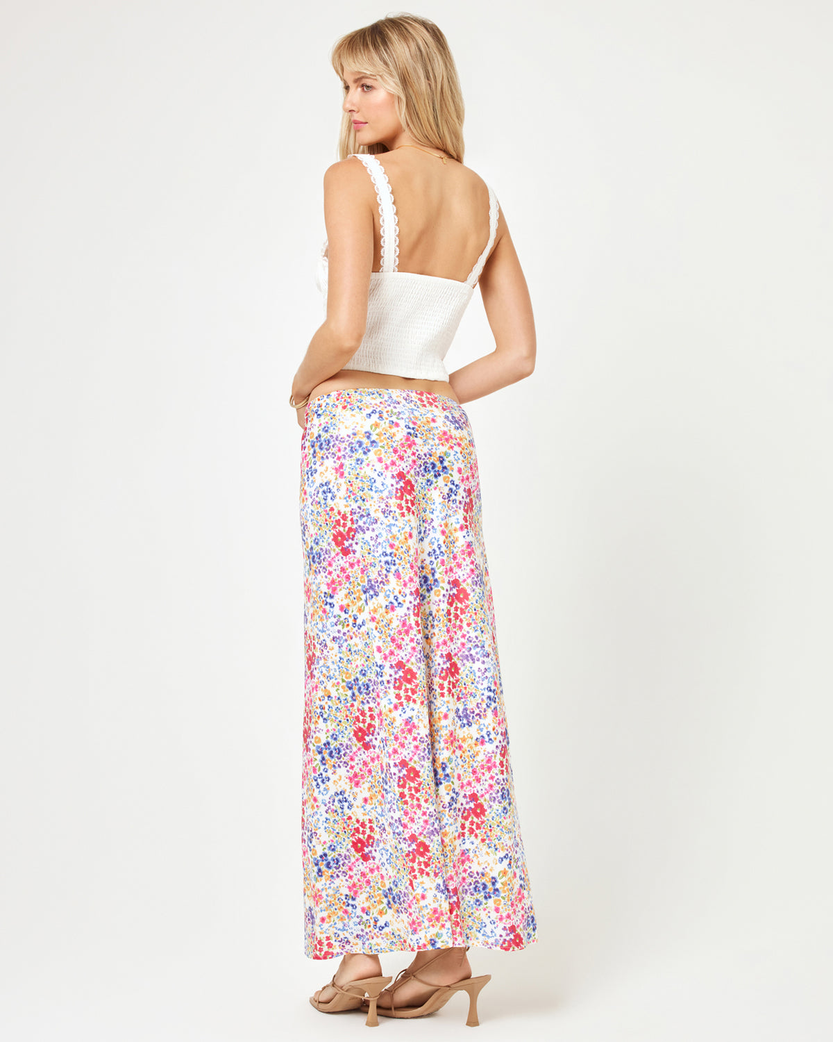 LSPACE x JVS Sweet As Honey Skirt - Between Blooms Between Blooms | Model: Lura (size: S)