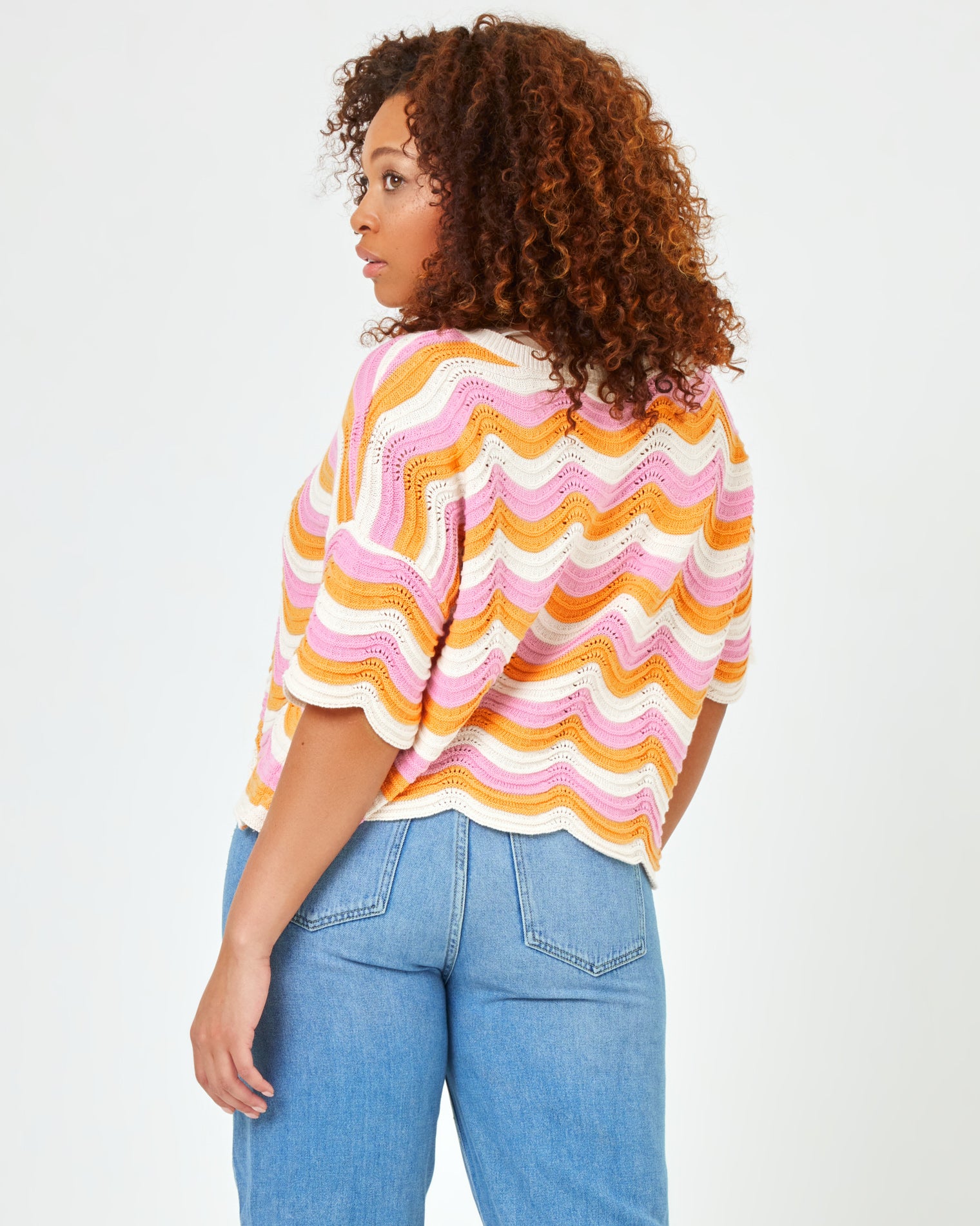 Make Waves Sweater - Catching Sun Catching Sun | Model: Amber (size: XL)