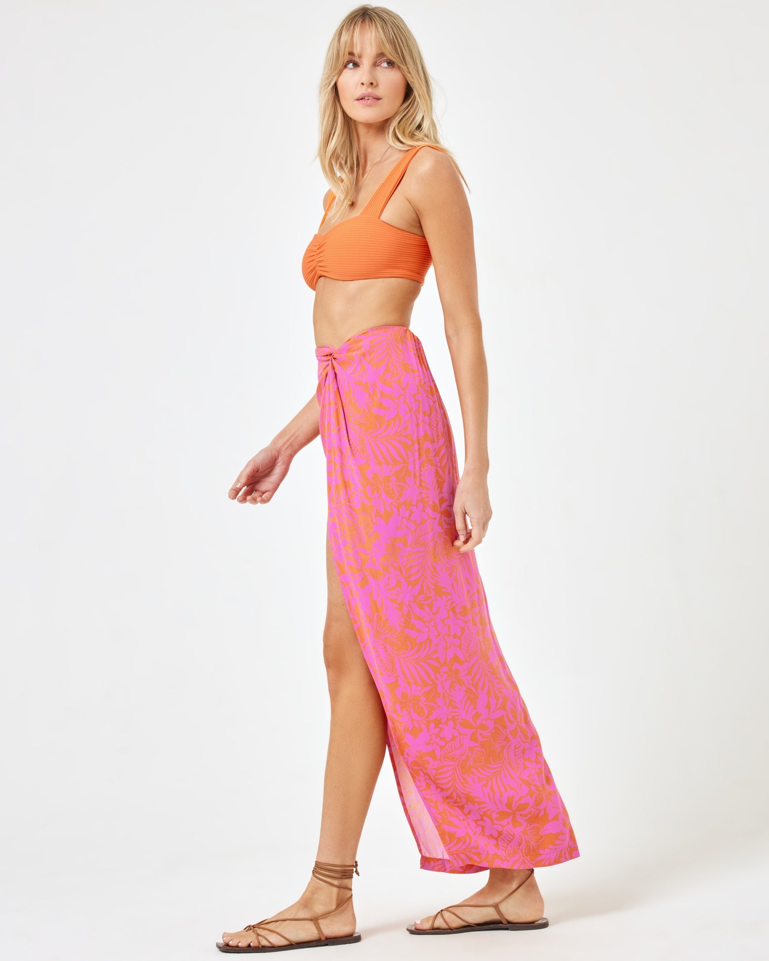 Printed Mia Cover-Up Path To Paradise | Model: Lura (size: S) 