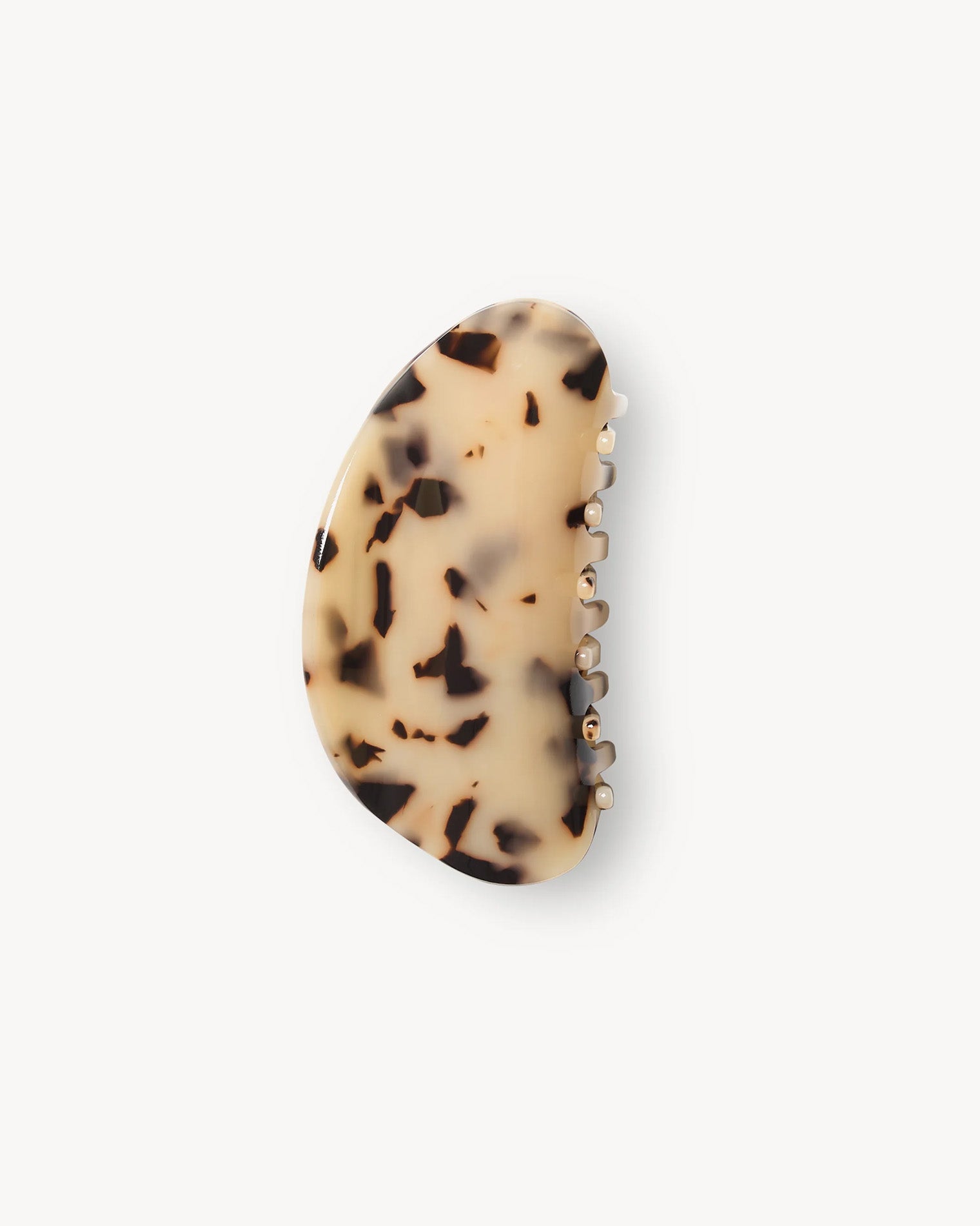 Machete Crescent Claw - Blonde Tortoise View from above of the Machete Crescent Claw Clip in blonde tortoise