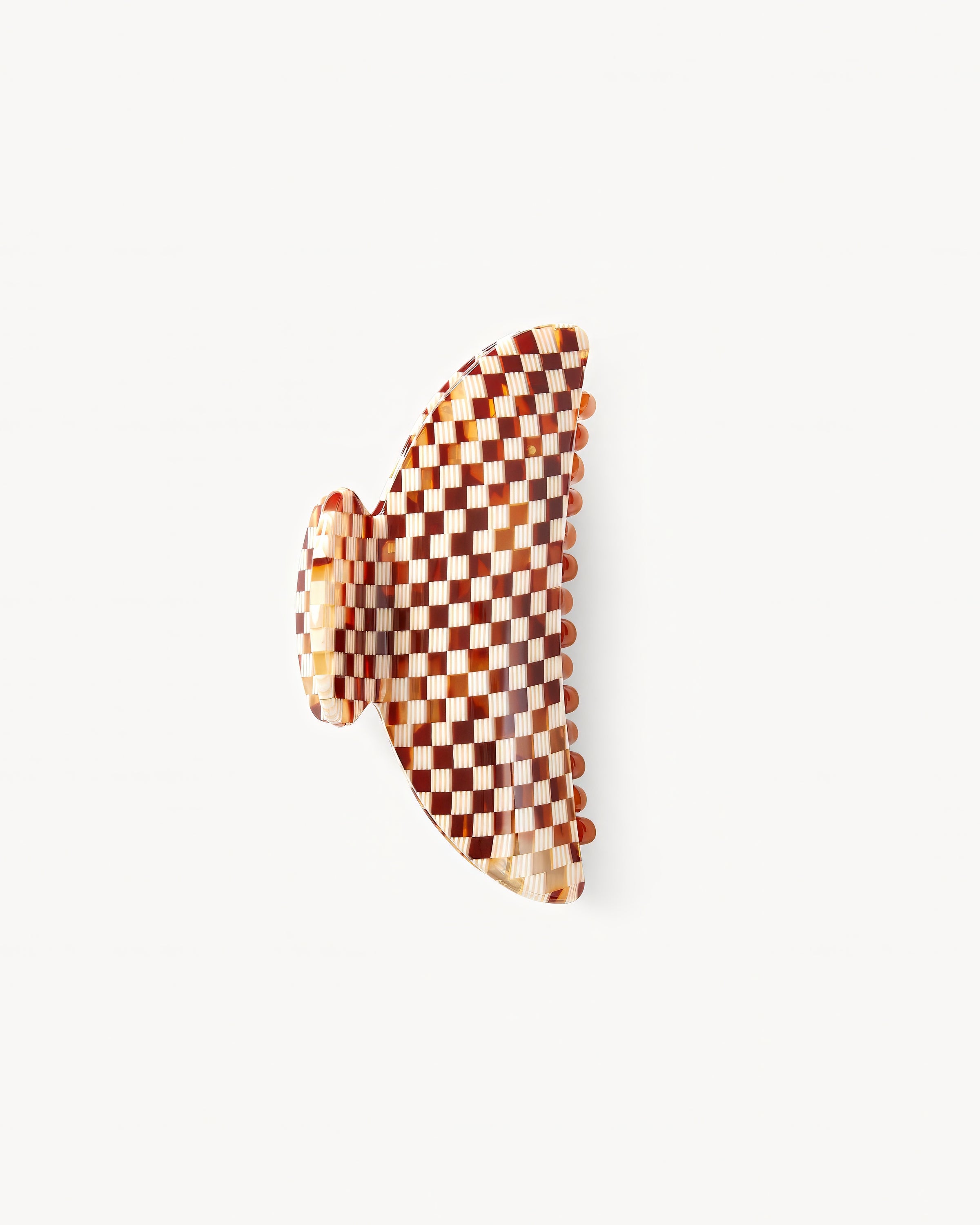 Machete Midi Claw - Brown Off-model image of the Machete Midi Claw in brown, a brown and cream checkered claw clip, on a white background.
