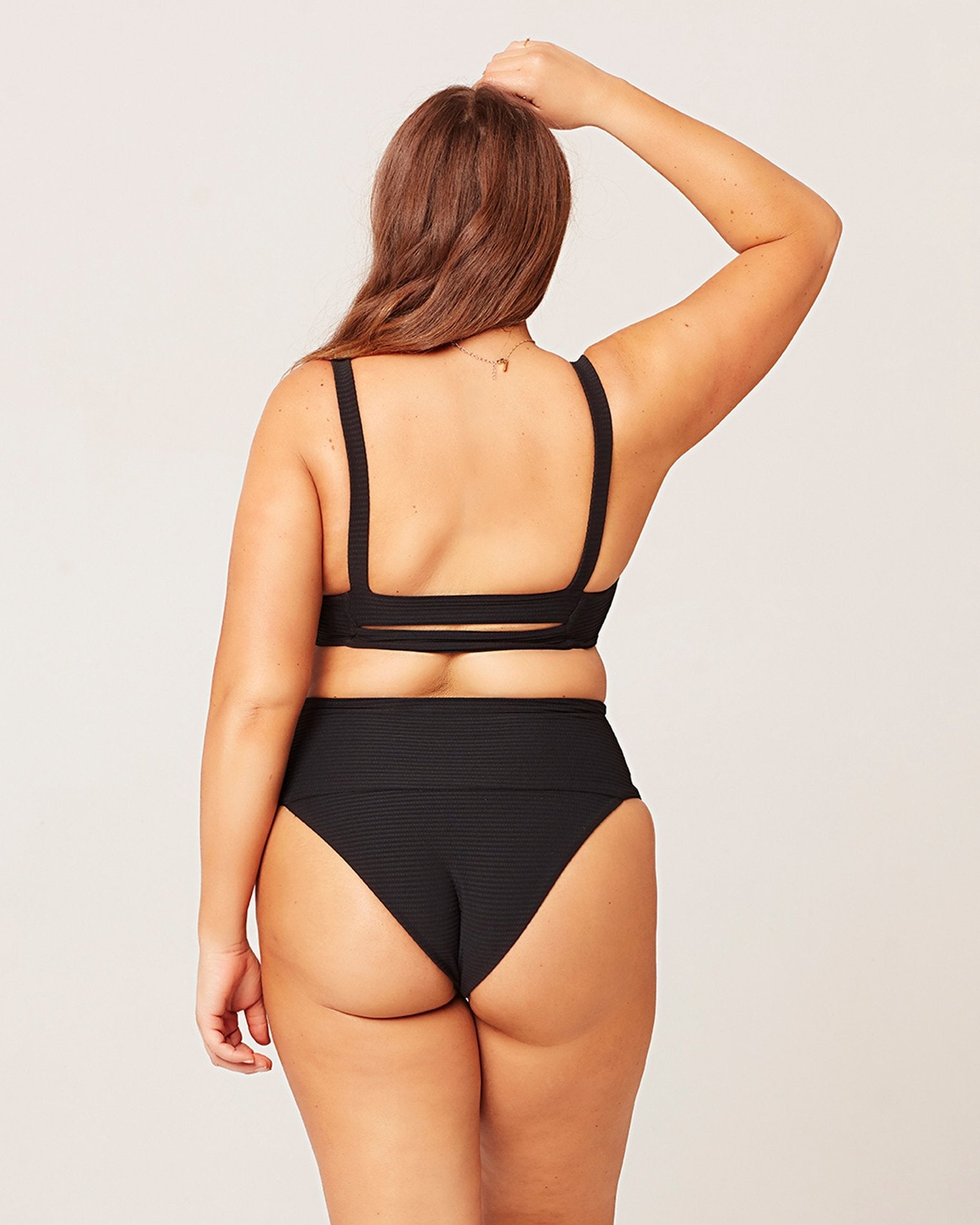 Black | Model: Ali (size: XL)