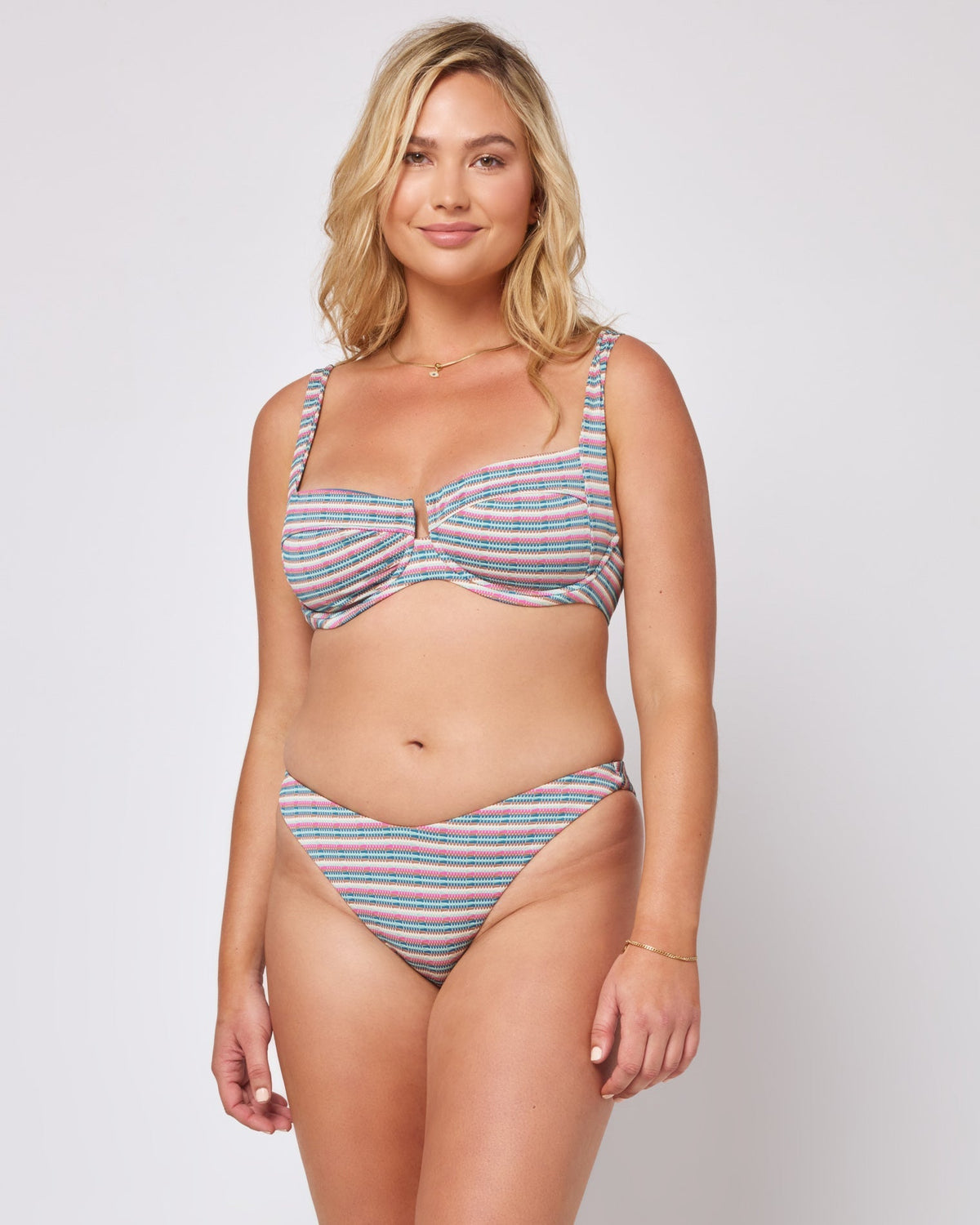 Pique Stripe Cabana Bikini Bottom - Vista Dreams Pique Stripe Vista Dreams Pique Stripe | Model: Sydney (size: XL) 