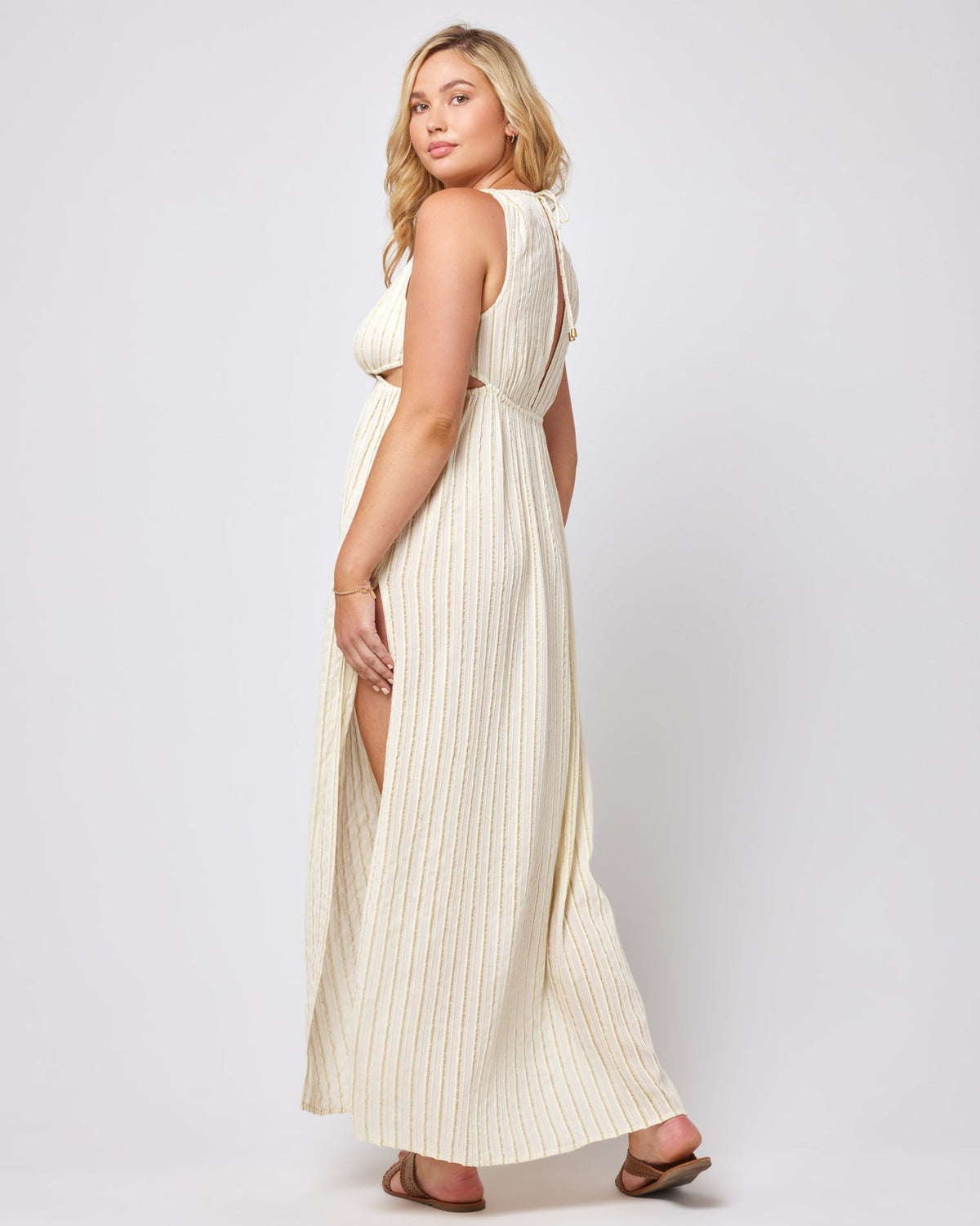 Rafael Cover-Up Dress - Tapioca Tapioca | Model: Sydney (size: XL)