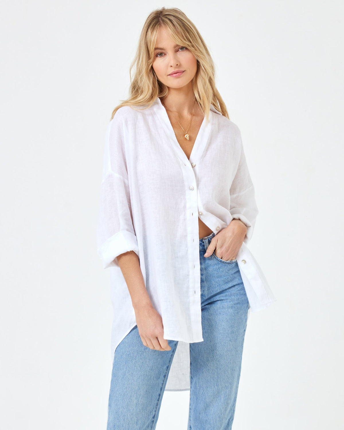 Rio Tunic - White White | Model: Lura (size: S)