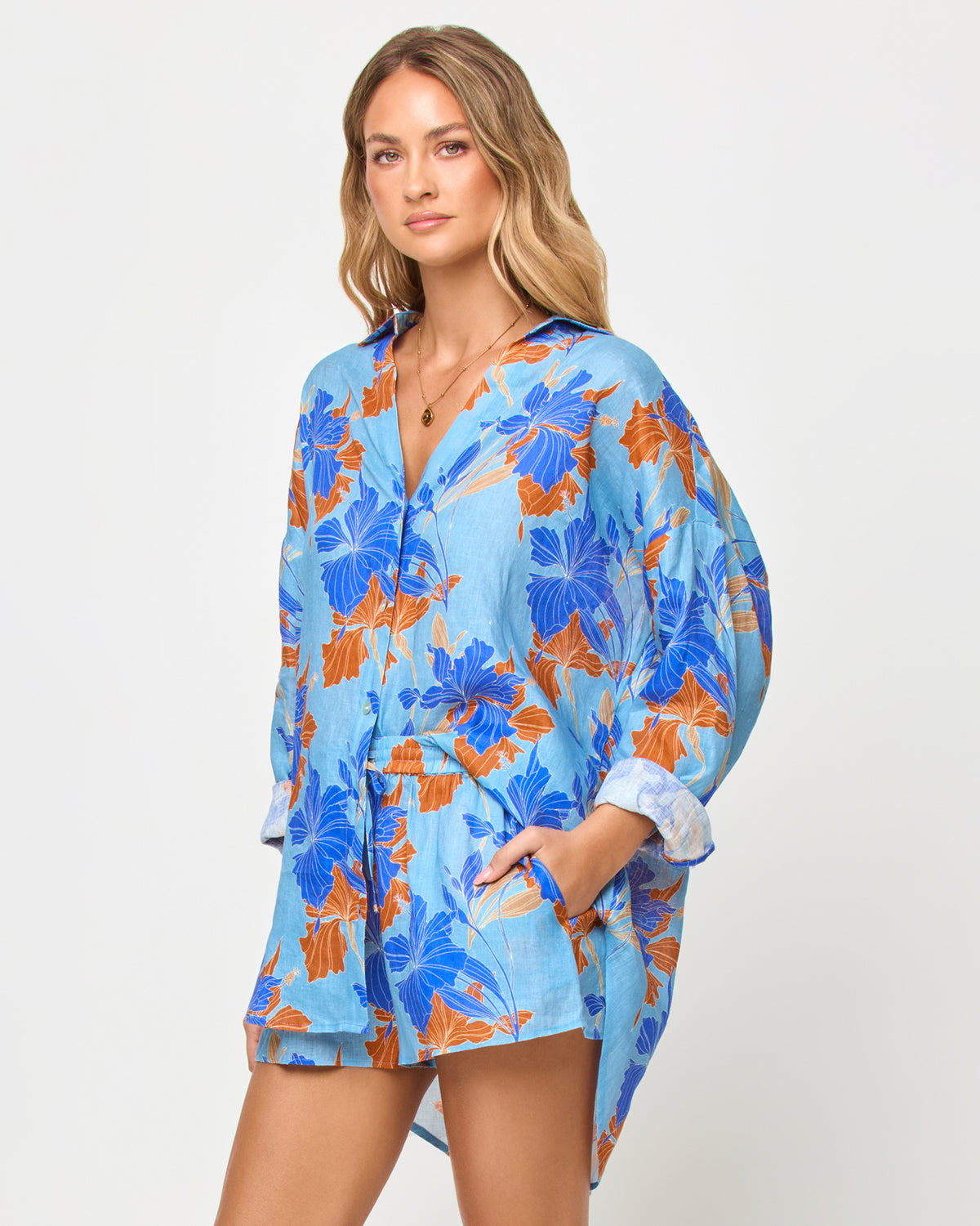 Rio Tunic - Ciao Bella LSPACE Rio tunic in Ciao Bella print, three-quarter view on model.