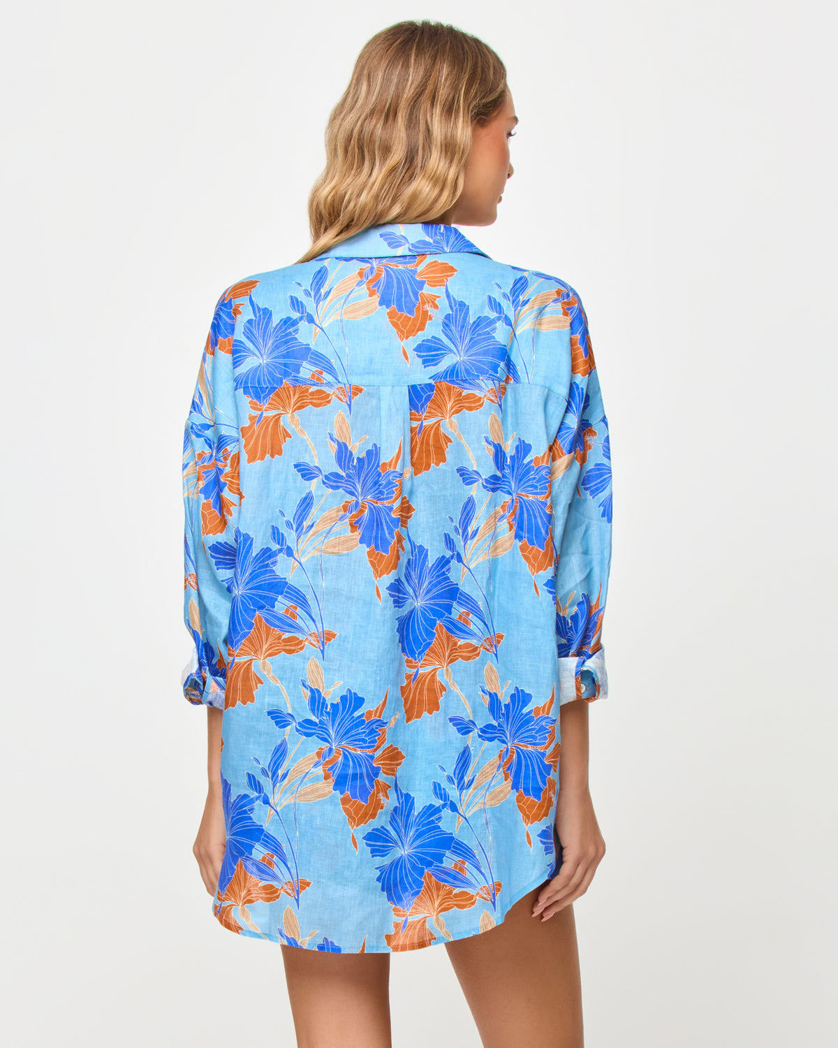 Rio Tunic - Ciao Bella LSPACE Rio tunic in Ciao Bella print, back view on model.