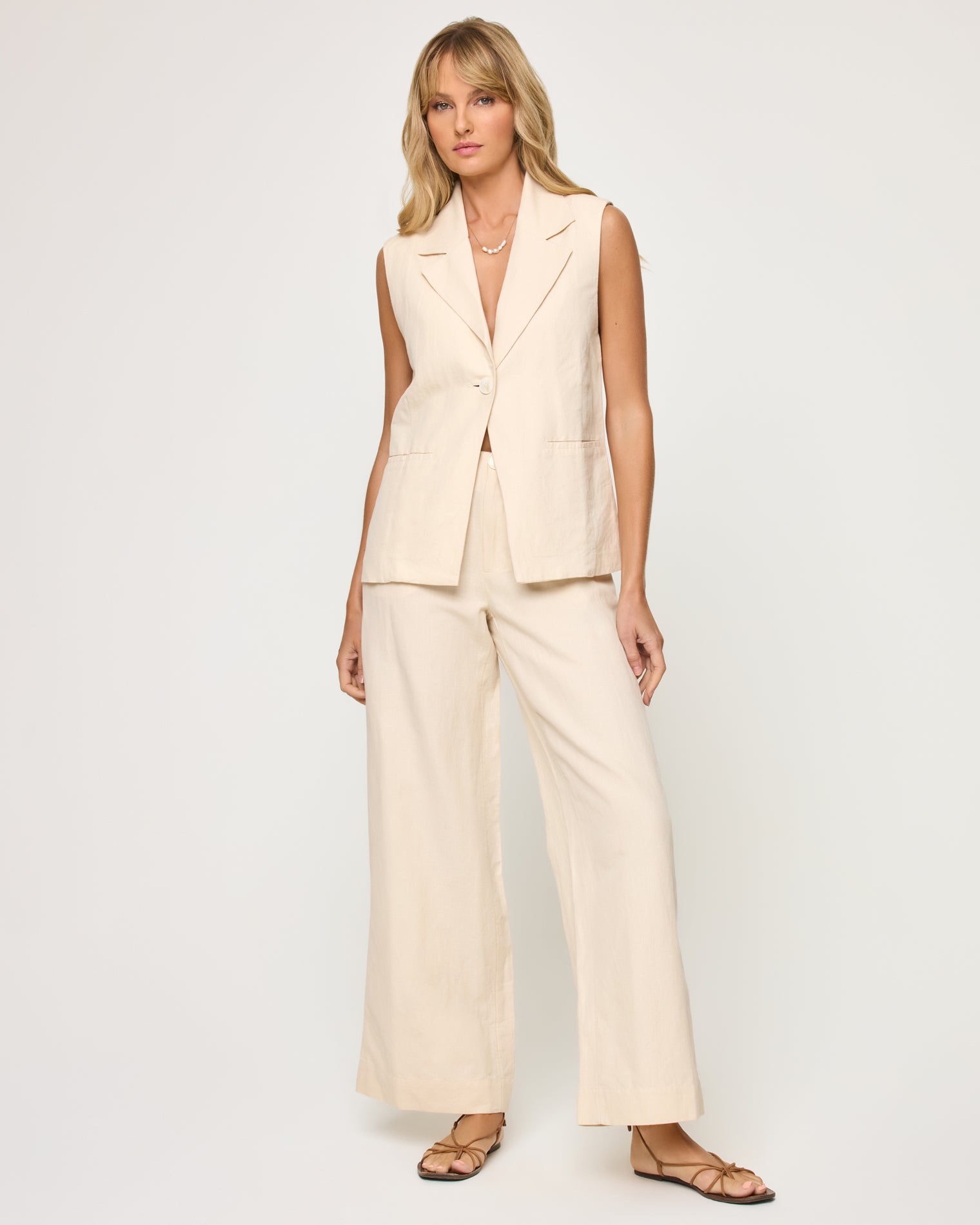 Sofie Trouser - Flax Flax | Model: Lura (size: S) | Hover