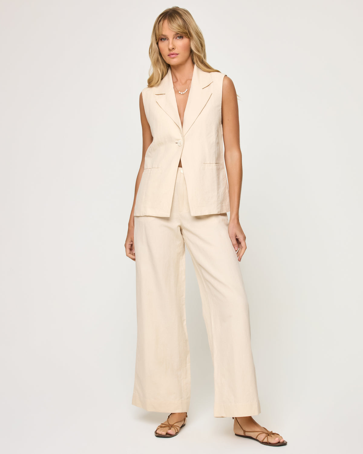 Sofie Trouser - Flax Flax | Model: Lura (size: S) | Hover