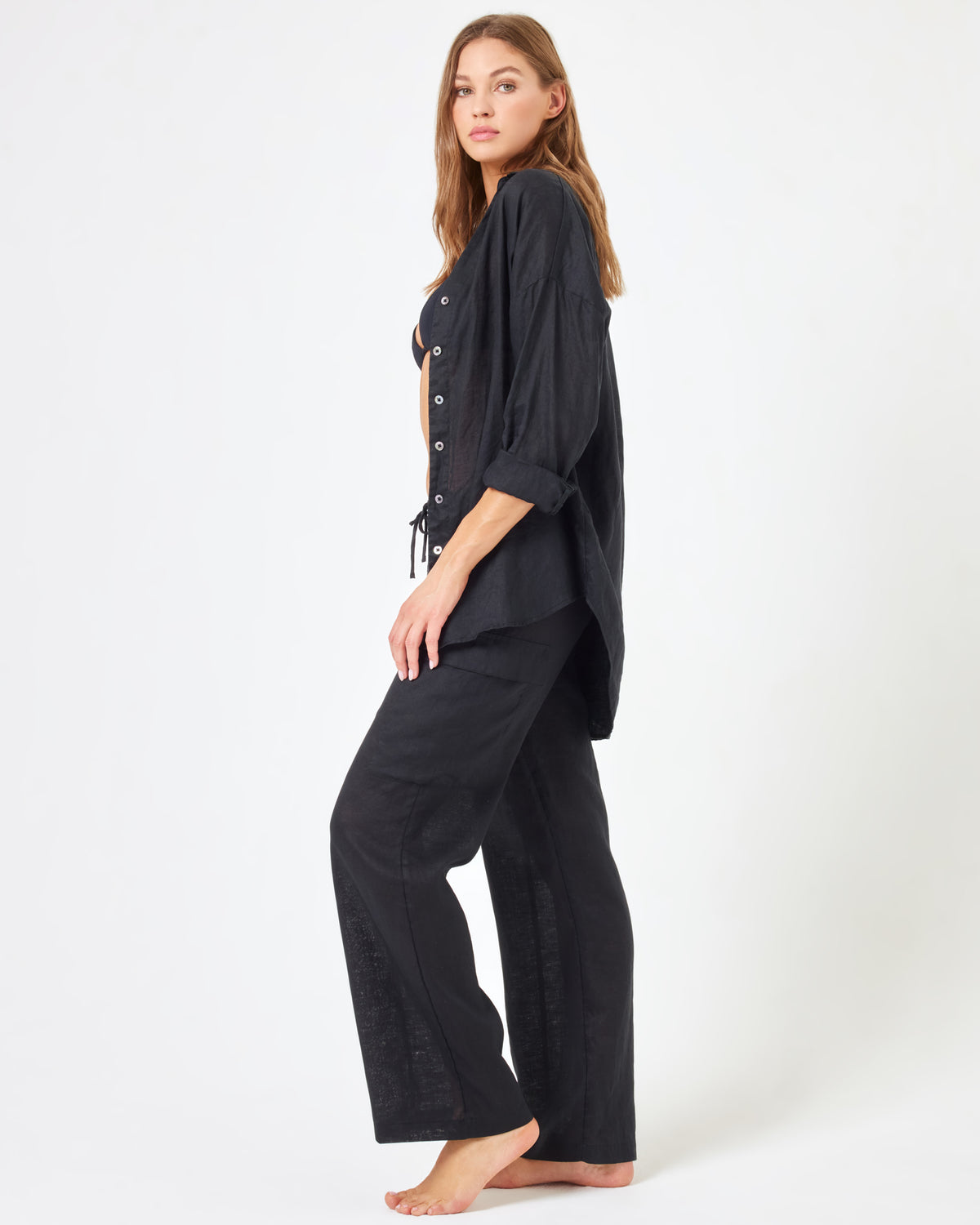 Sundown Cargo Pant - Black Black | Model: Daria (size: S)