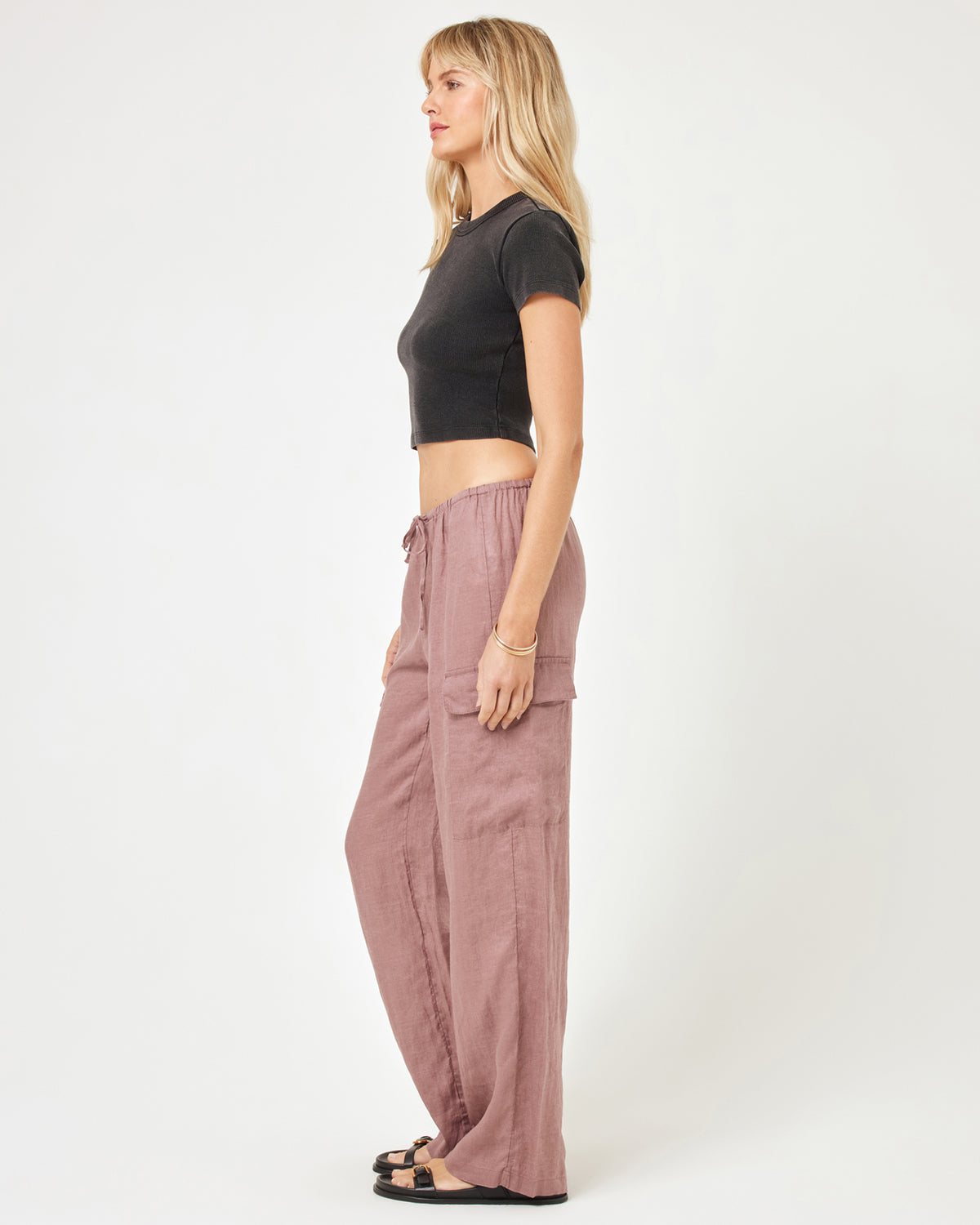 Sundown Cargo Pant - Smoky Quartz Smoky Quartz | Model: Lura (size: S)
