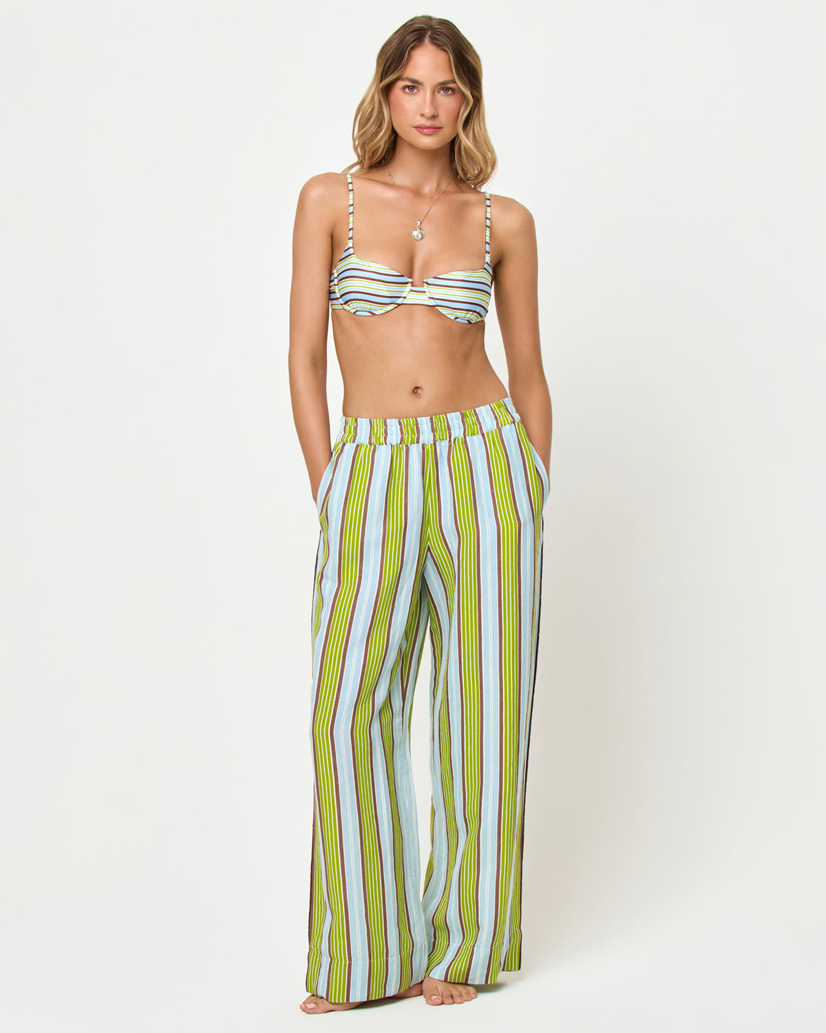 Sur Pant - Comporta Cool Girl Comporta Cool Girl | Badge:New Arrival_#B2AC88_#ffffff'
LSPACE Sur Pant in Comporta Cool Girl print, front view on model with matching bikini top.