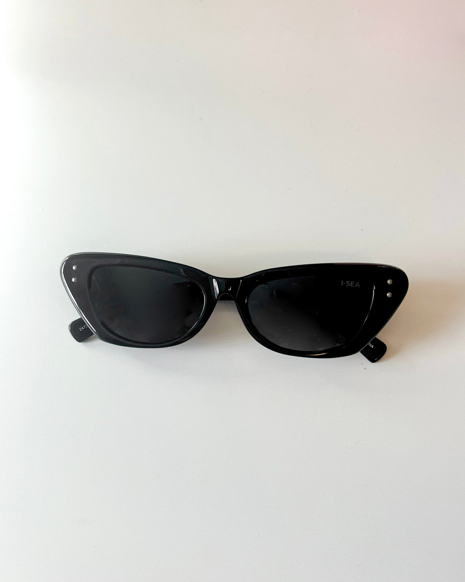 I-SEA Astrid Sunglasses - Black Black