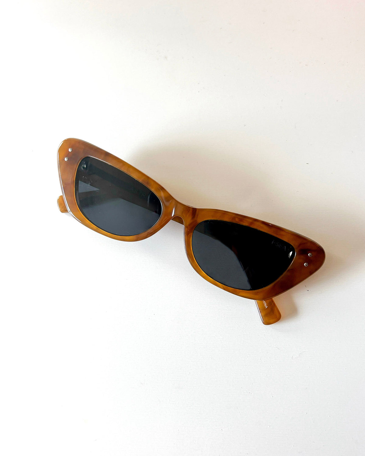 I-SEA Astrid Sunglasses - Black Tortoise