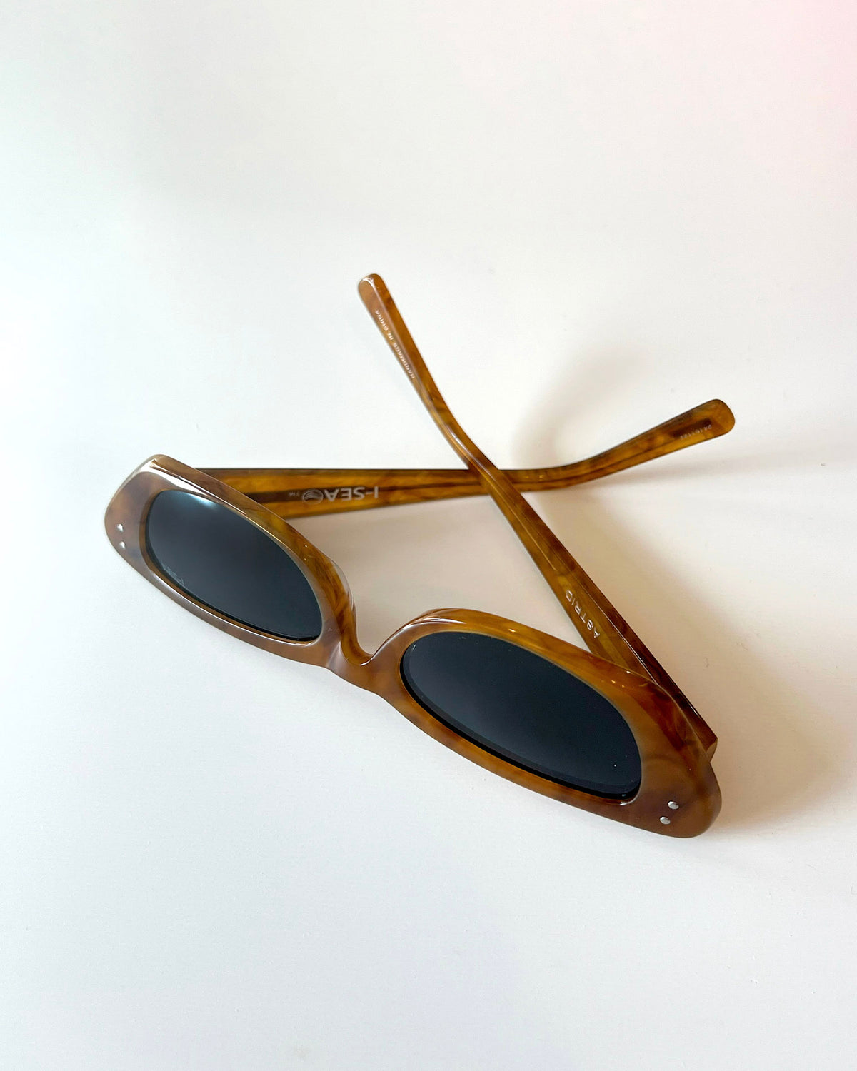 I-SEA Astrid Sunglasses - Black Tortoise