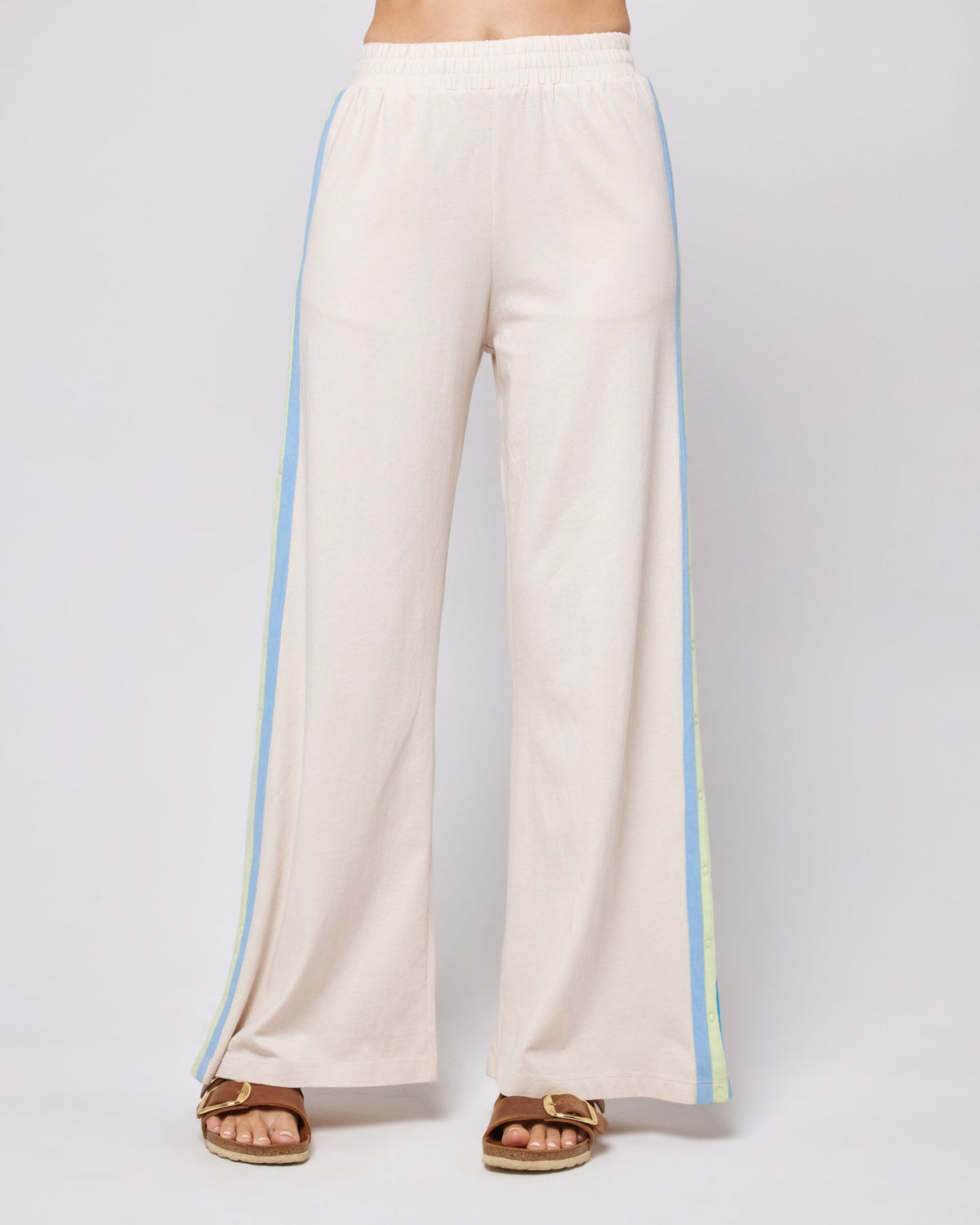 Free Fallin' Pant Bone | Model: Lura (size: S)