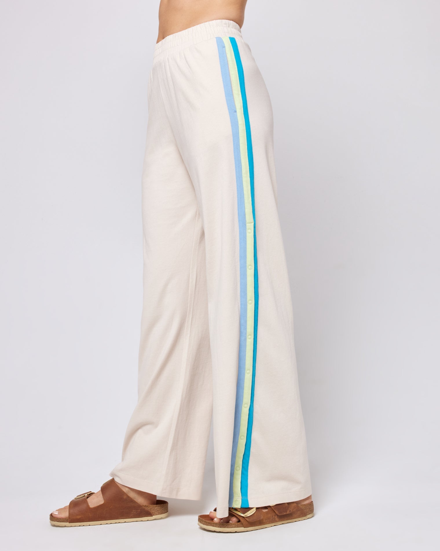 Free Fallin' Pant Bone | Model: Lura (size: S)